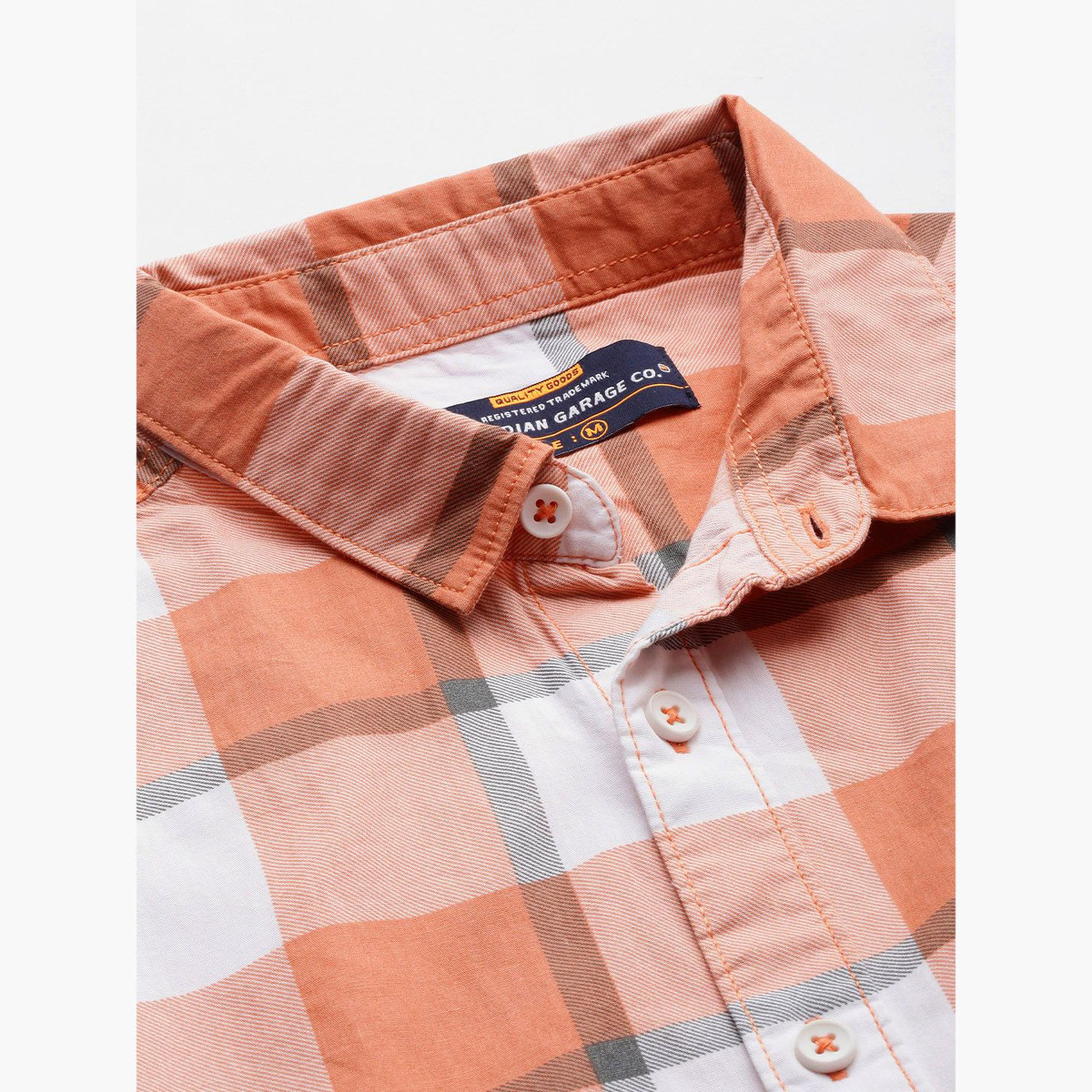 ذا انديان كراج كو × ستايلي - قميص رجالي منقوش بأكمام قصيرة لون برتقالي-men-clothing-shirts-image-4