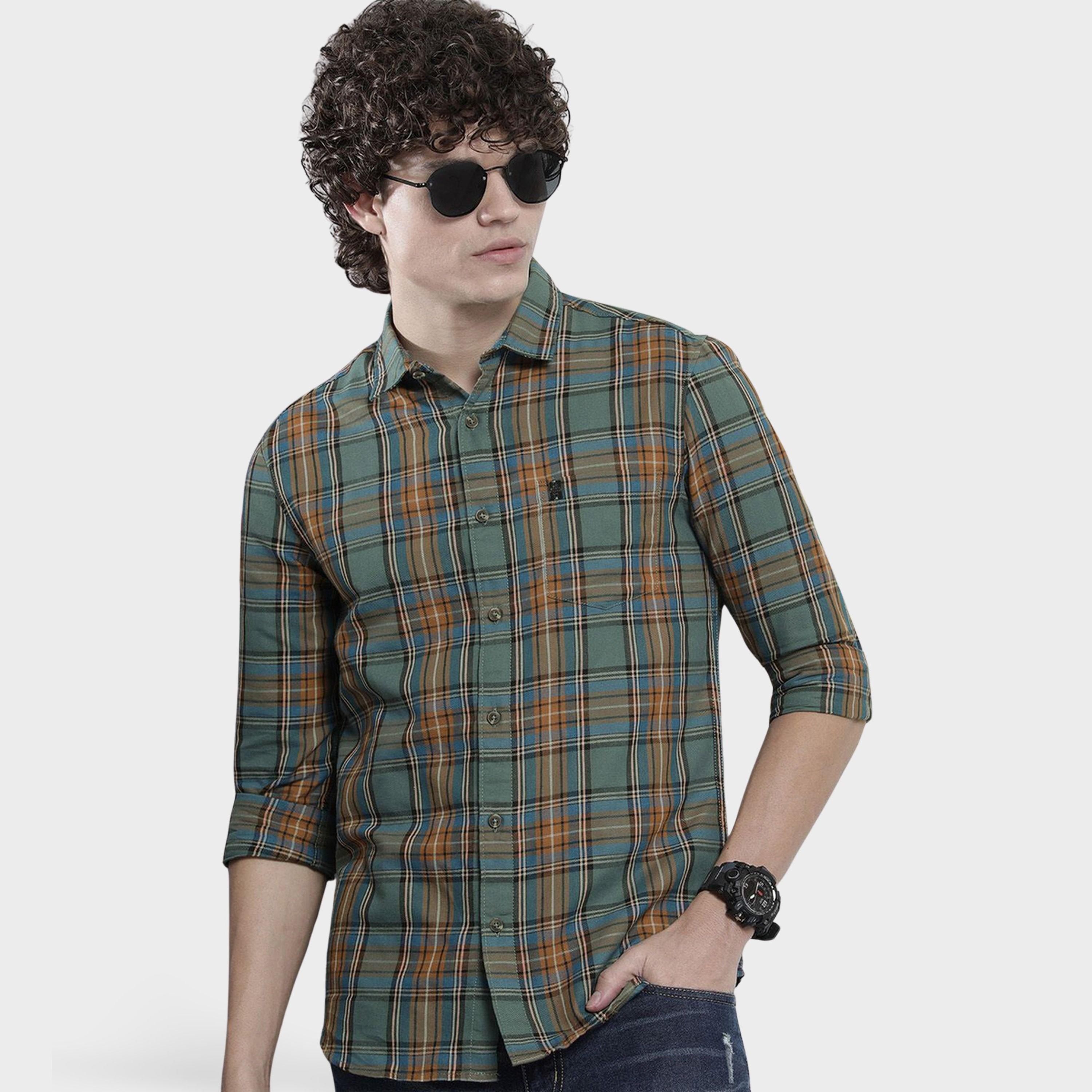 ذا انديان كراج كو × ستايلي - قميص أخضر منقوش بقصّة عادية-men-clothing-shirts-image-1
