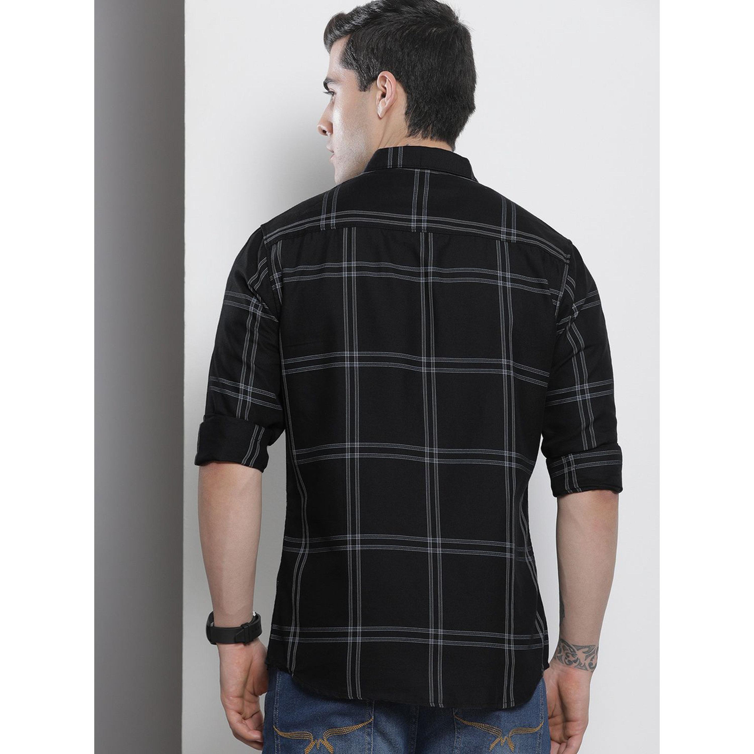 ذا انديان كراج كو × ستايلي - قميص رجالي كاجوال منقوش لون أسود-men-clothing-shirts-image-4