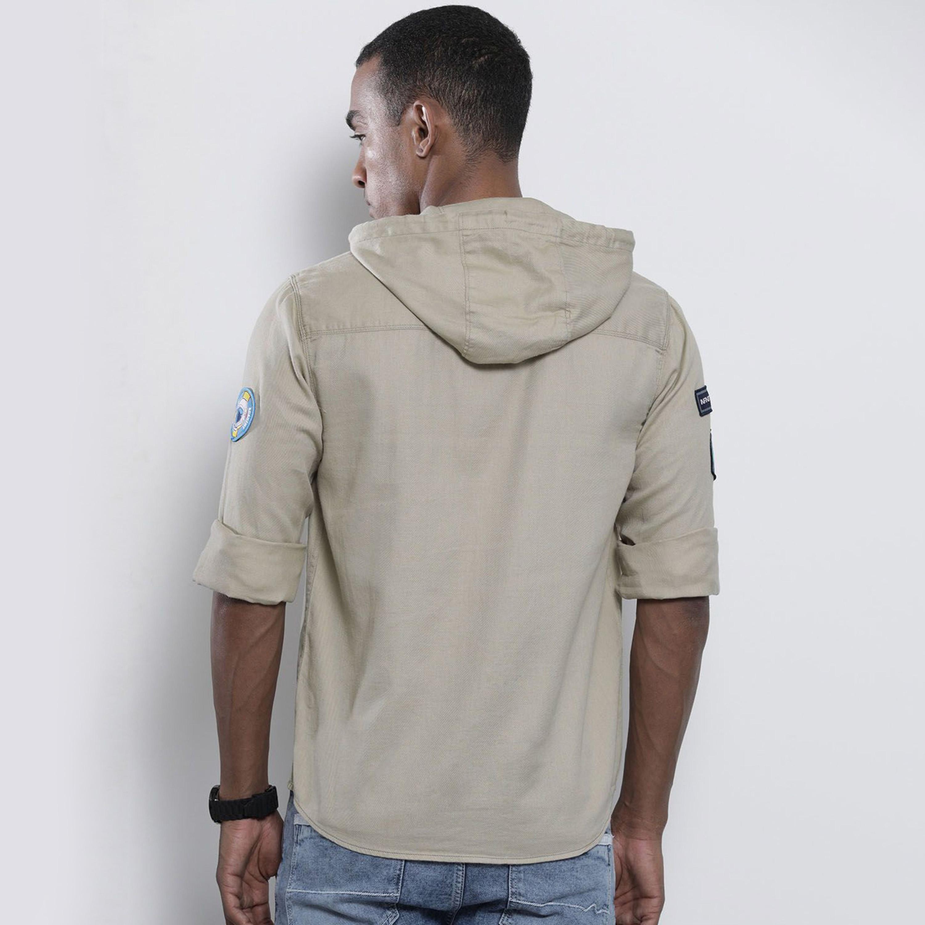 ذا انديان كراج كو × ستايلي - قميص رجالي بقبعة لون كاكي-men-clothing-shirts-image-4