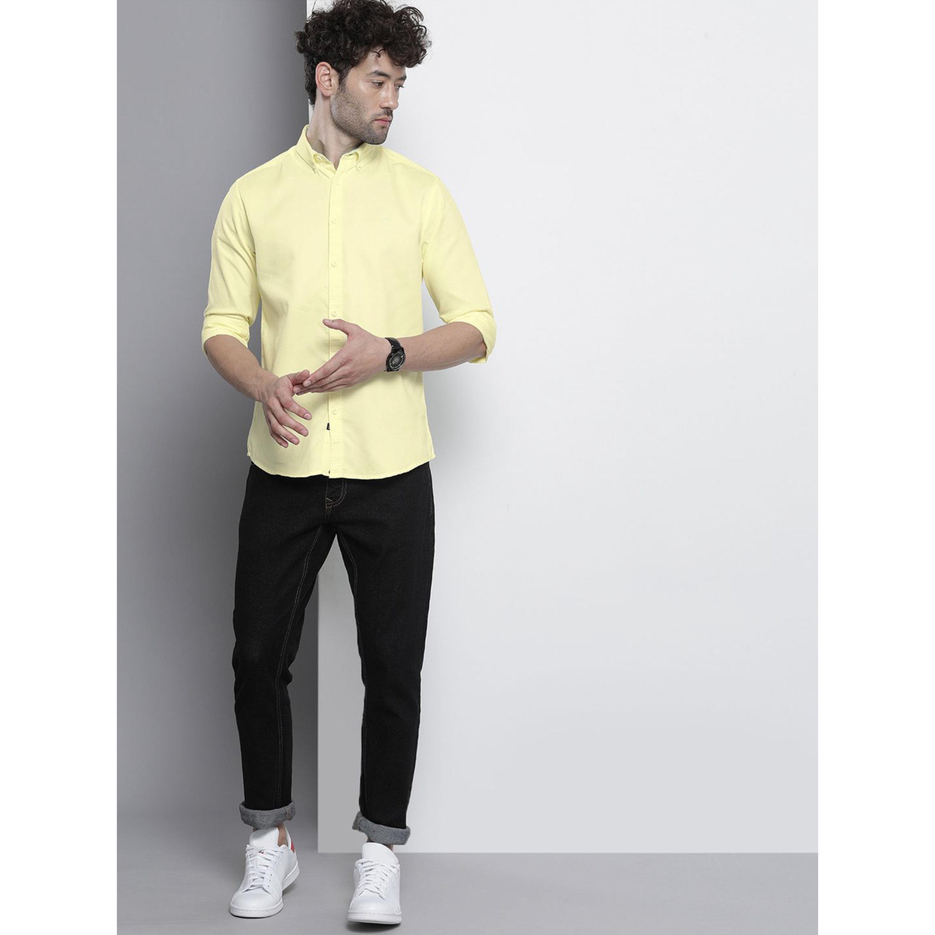 ذا انديان كراج كو × ستايلي - قميص رجالي أصفر سادة بياقة وأزرار-men-clothing-shirts-image-2