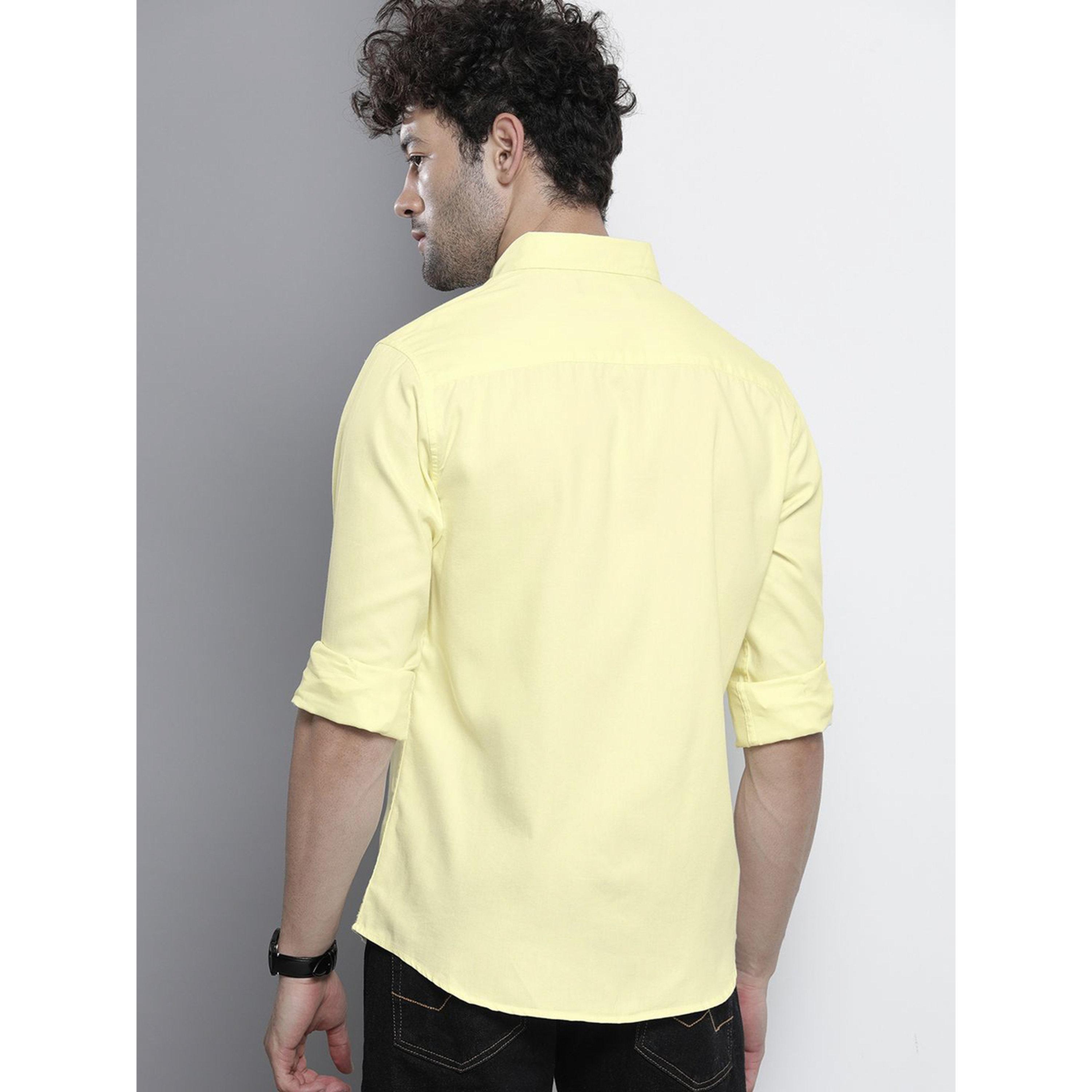 ذا انديان كراج كو × ستايلي - قميص رجالي أصفر سادة بياقة وأزرار-men-clothing-shirts-image-4