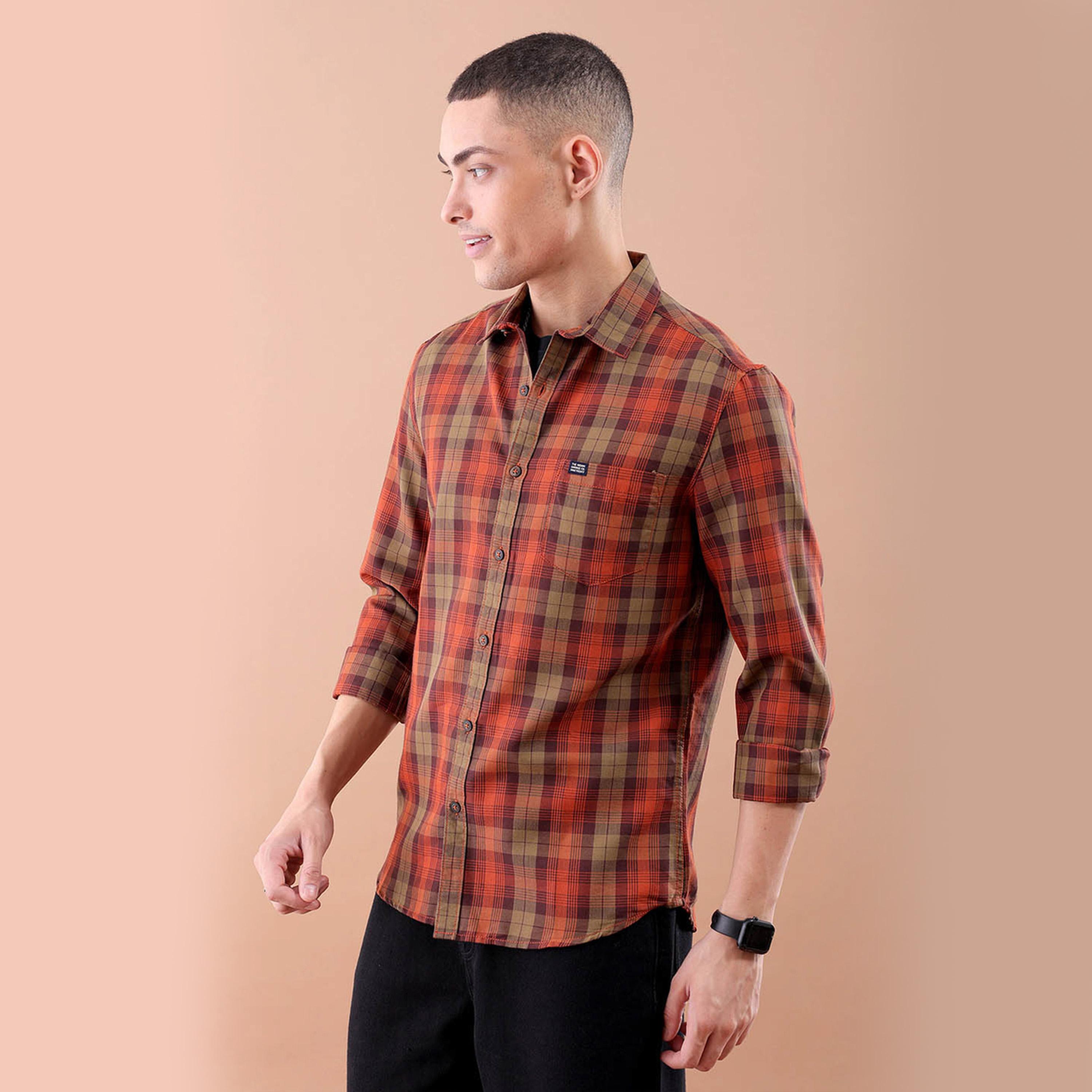 ذا انديان كراج كو × ستايلي - قميص رجالي منقوش لون أحمر-men-clothing-shirts-image-4