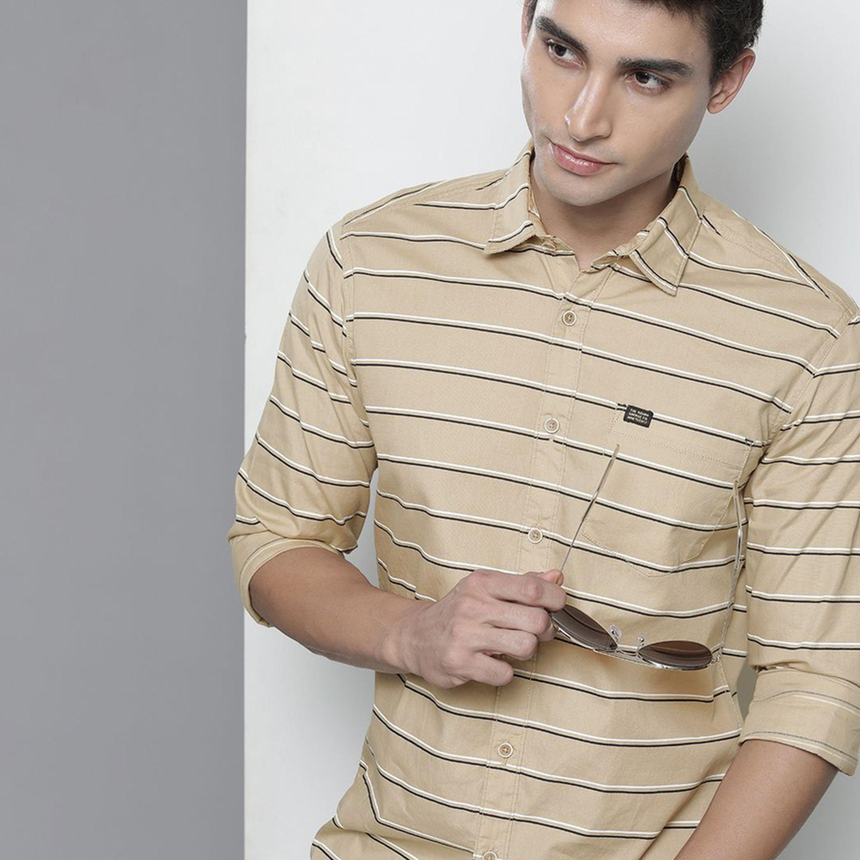 ذا انديان كراج كو × ستايلي - قميص رجالي كاجوال مخطط لون ابيج-men-clothing-shirts-image-4