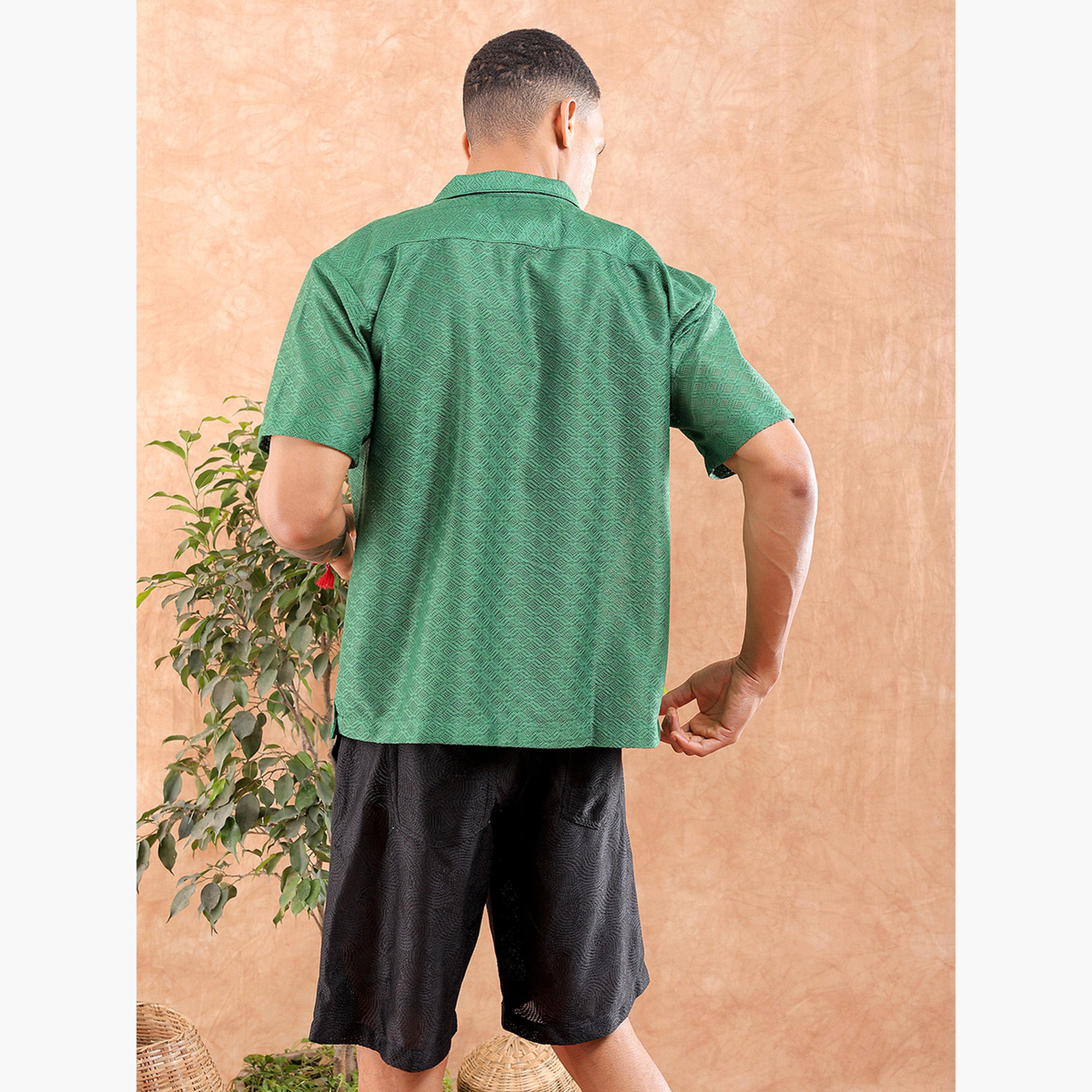 ذا انديان كراج كو × ستايلي - قميص رجالي منقوش ياقة مفتوحة لون أخضر-men-clothing-shirts-image-4