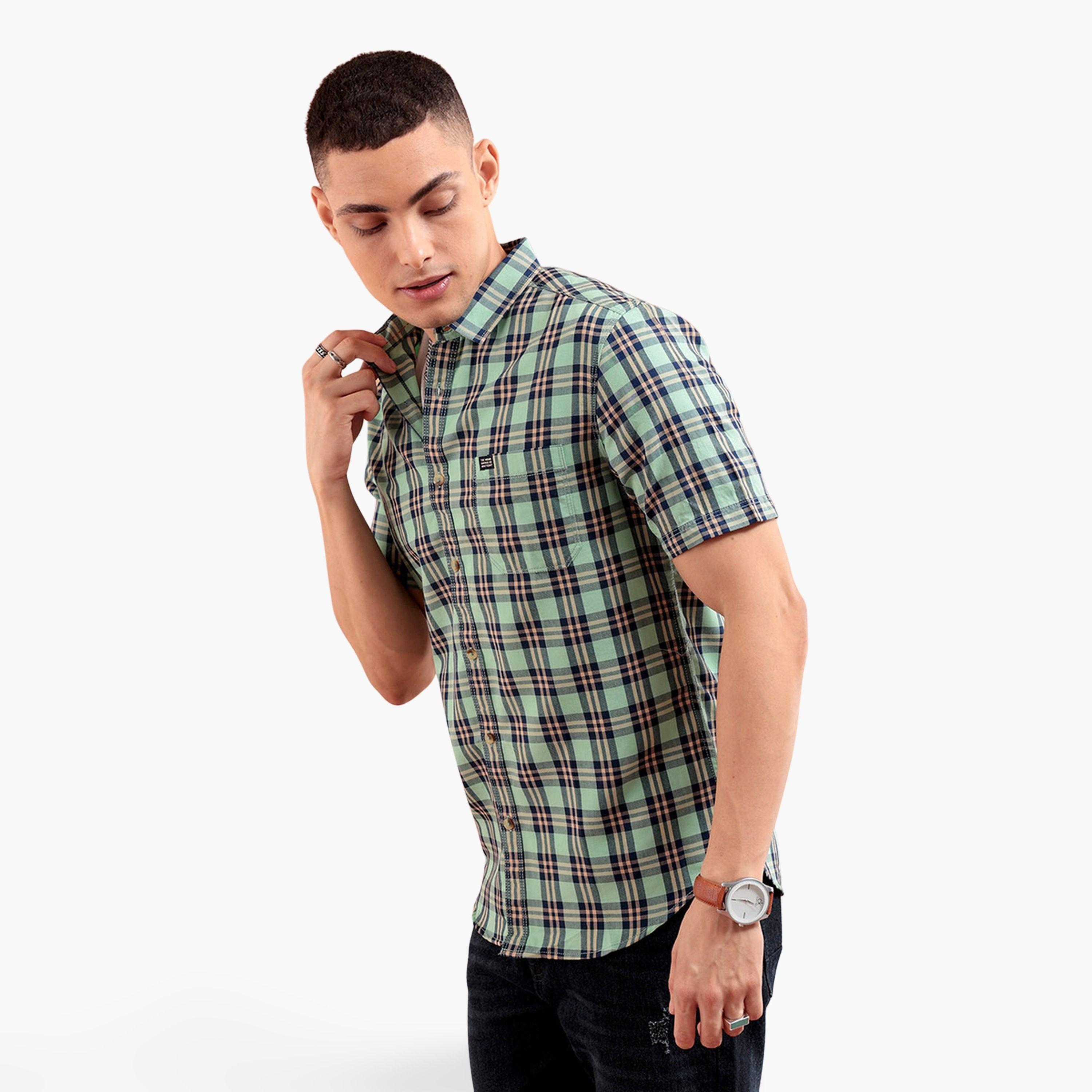 ذا انديان كراج كو × ستايلي - قميص رجالي تصميم نحيف كاجوال طبغطيعة مربعات لون أخضر-men-clothing-shirts-image-1