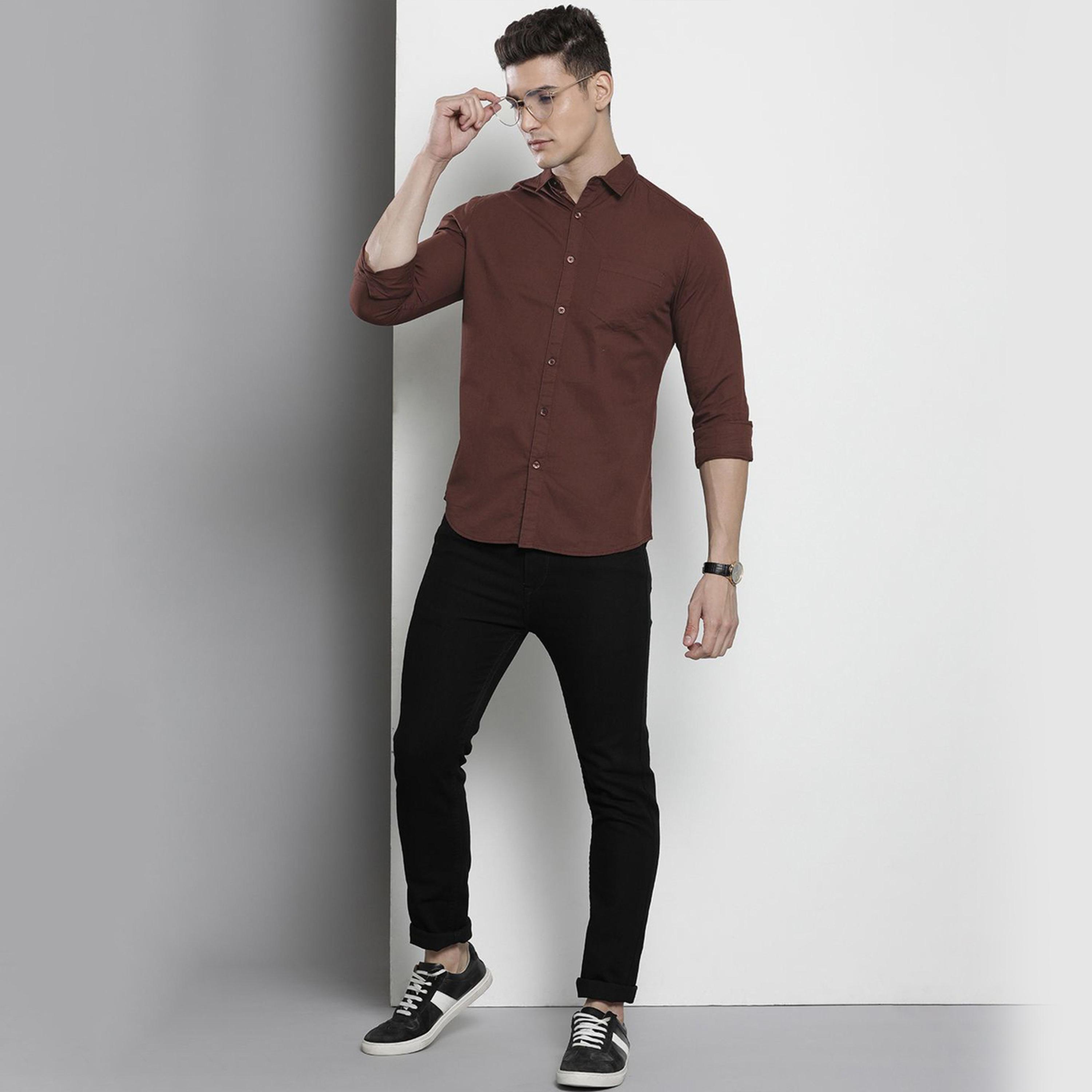 ذا انديان كراج كو × ستايلي - قميص رجالي بني سادة بياقة واسعة - طراز كلاسيكي-men-clothing-shirts-image-2