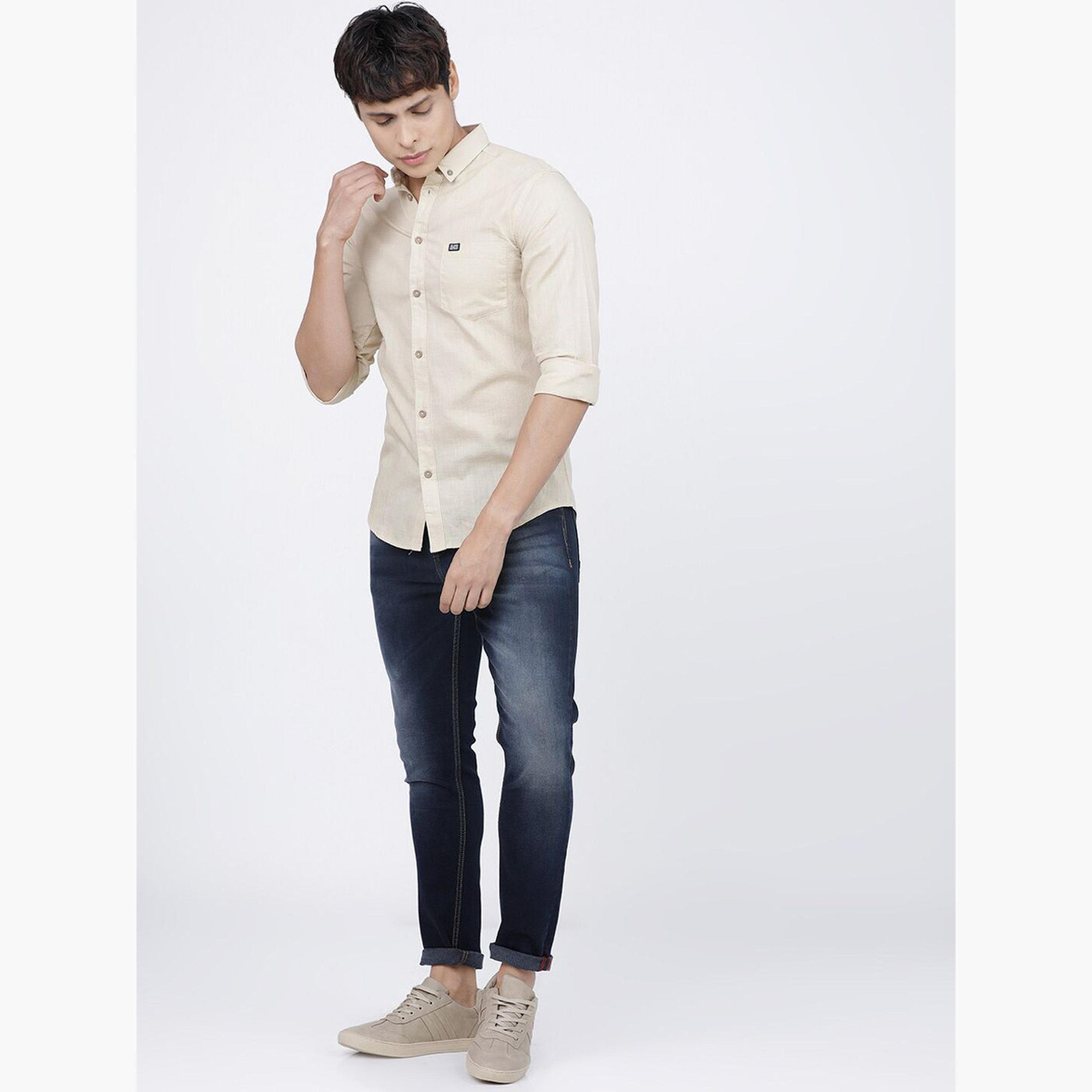 ذا انديان كراج كو × ستايلي - قميص رجالي تصميم نحيف وأزرار للأسفل لون بيج-men-clothing-shirts-image-2