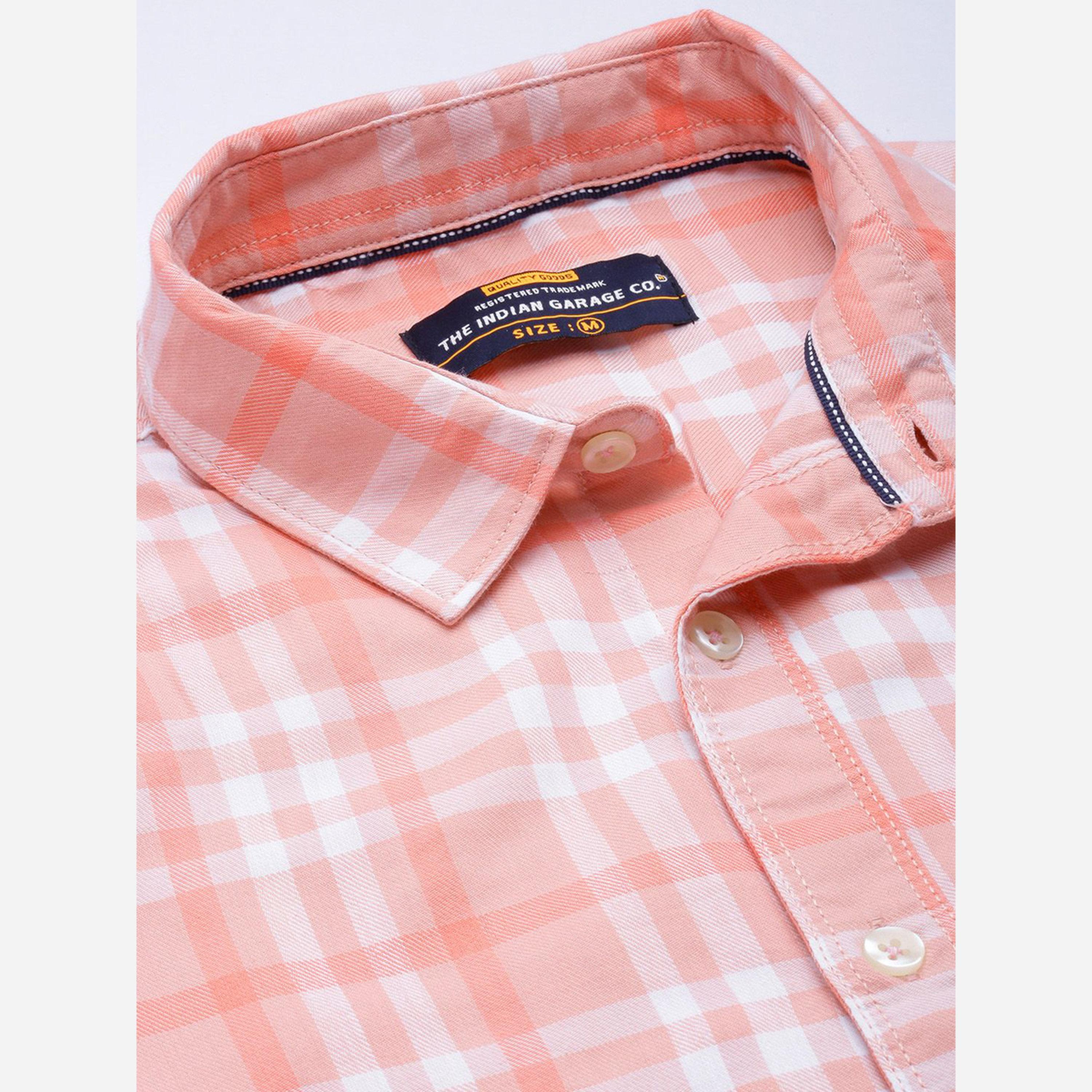 ذا انديان كراج كو × ستايلي - قميص رجالي لون وردي طبعة مربعات كاجوال-men-clothing-shirts-image-5