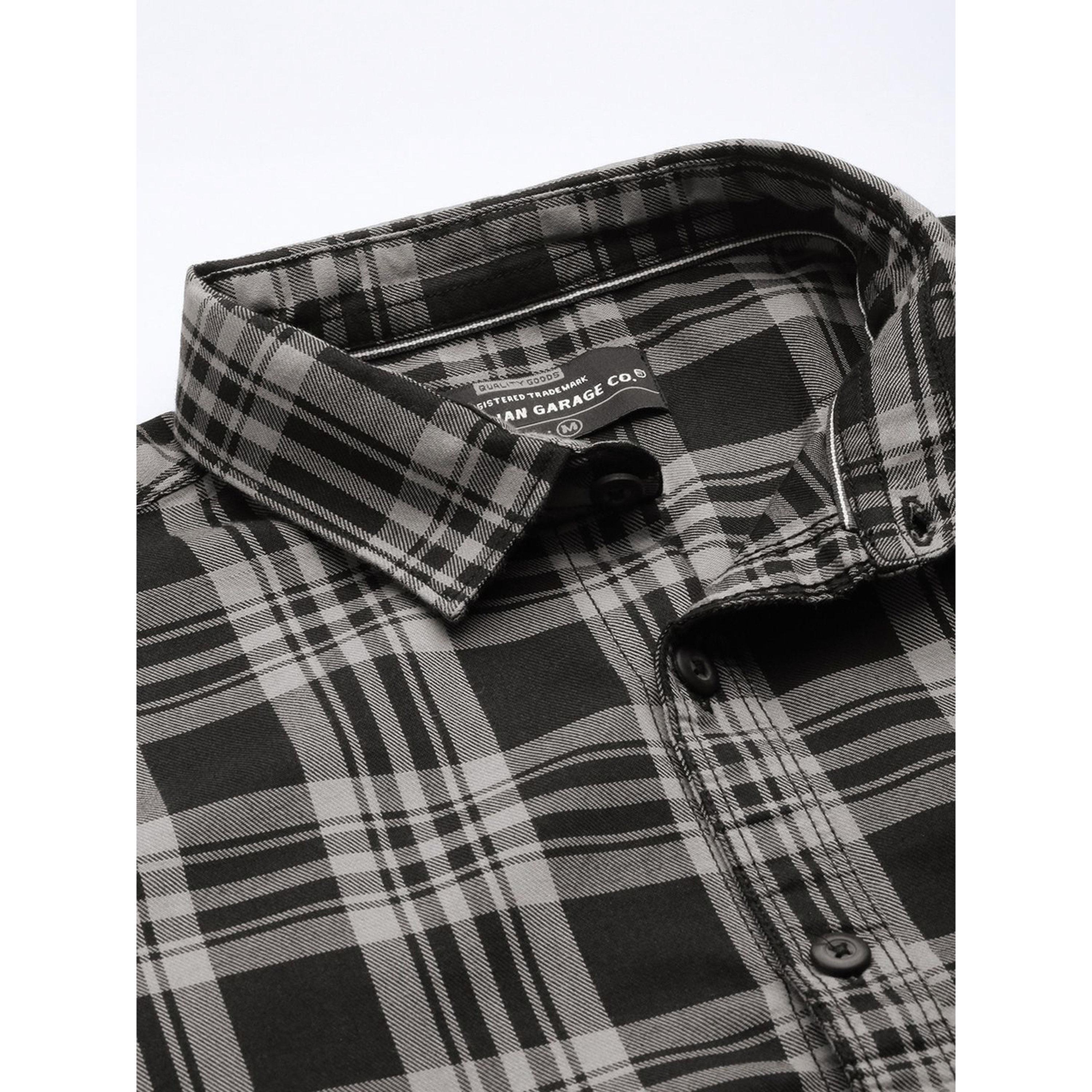 ذا انديان كراج كو × ستايلي - قميص رجالي كاجوال أسود منقوش بياقة واسعة-men-clothing-shirts-image-5