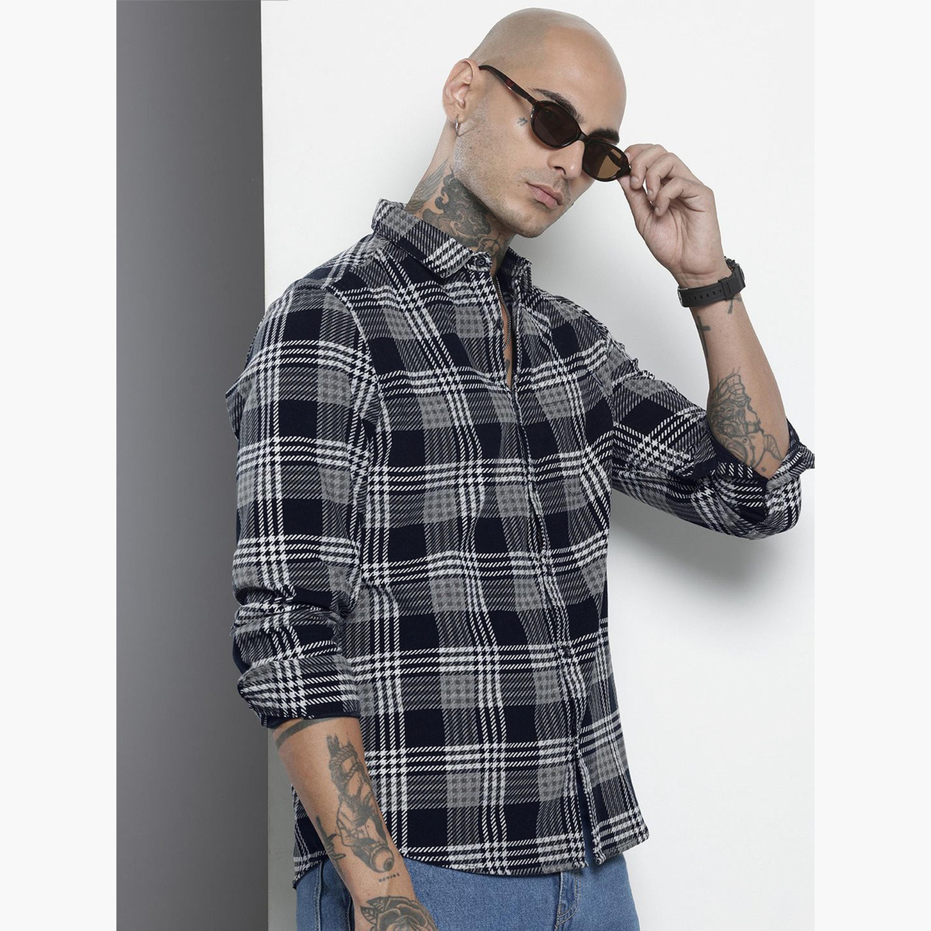 ذا انديان كراج كو × ستايلي - قميص رجالي أسود منقوش بقصّة عادية-men-clothing-shirts-image-5