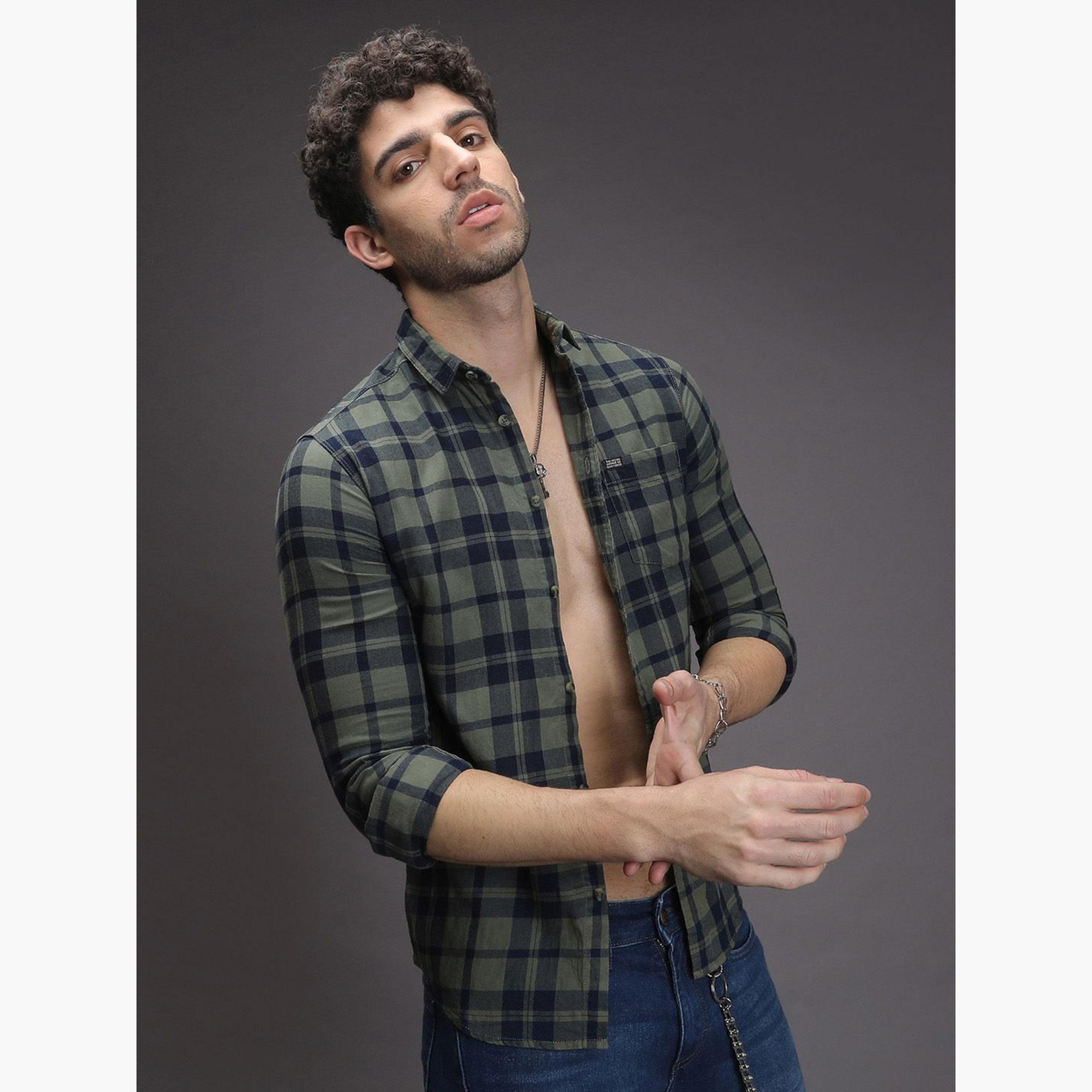 ذا انديان كراج كو × ستايلي - قميص رجالي منقوش لون زيتوني-men-clothing-shirts-image-5
