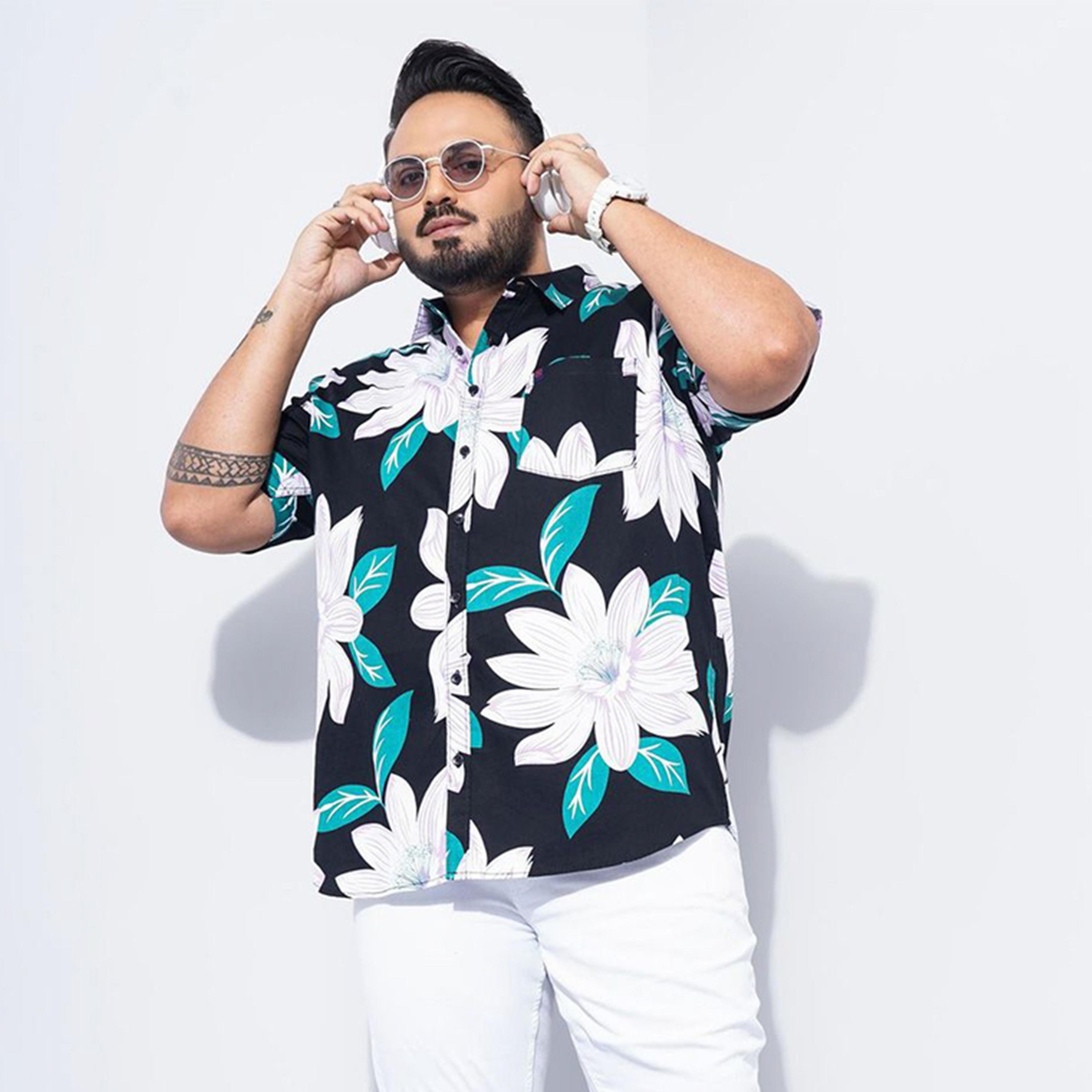 هارد صودا × ستايلي - قميص بأكمام قصيرة وبطبعة زهور مقاس كبير-men-clothing-shirts-image-1