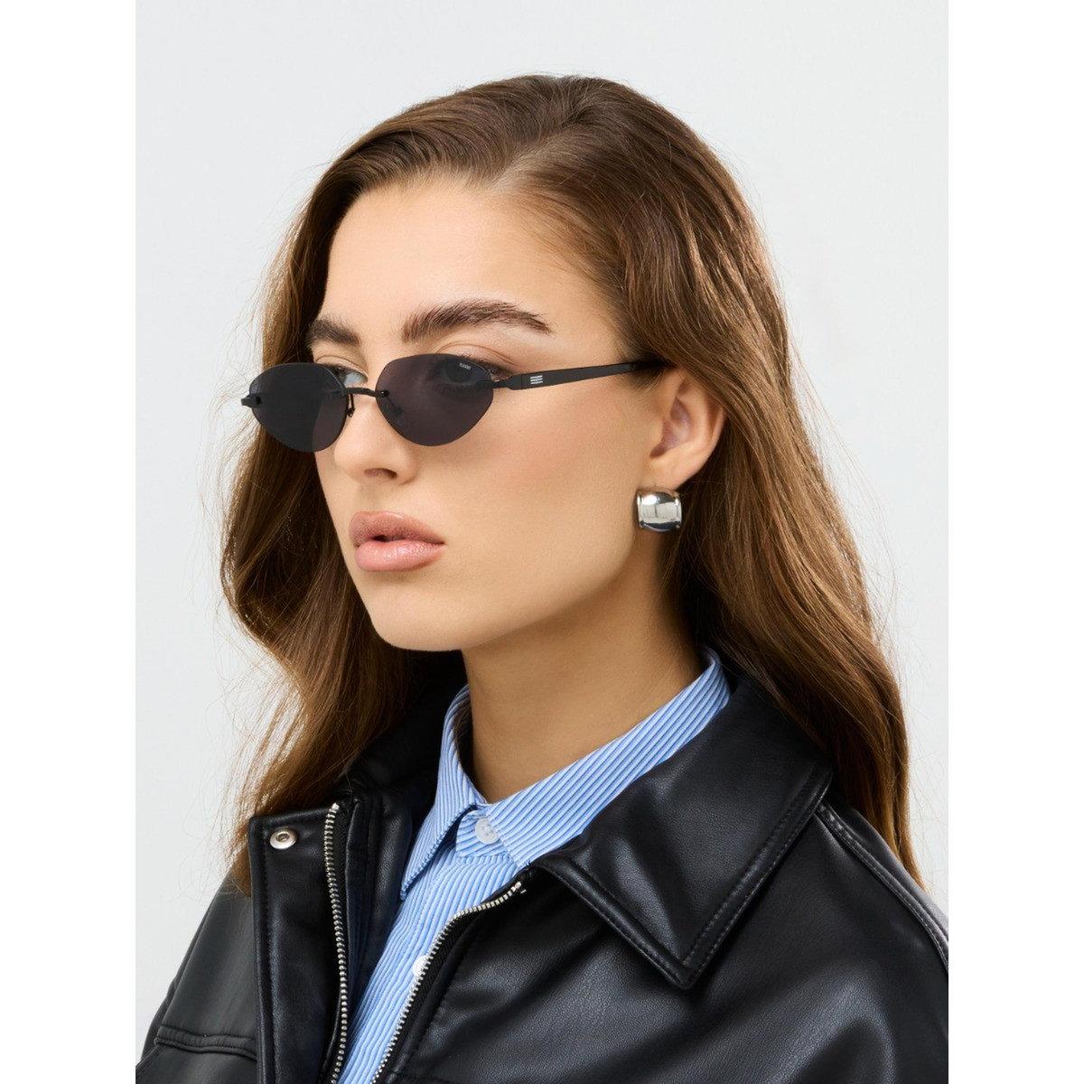 نظارة شمسية بإطار بيضاوي-men-sunglasses-image-5