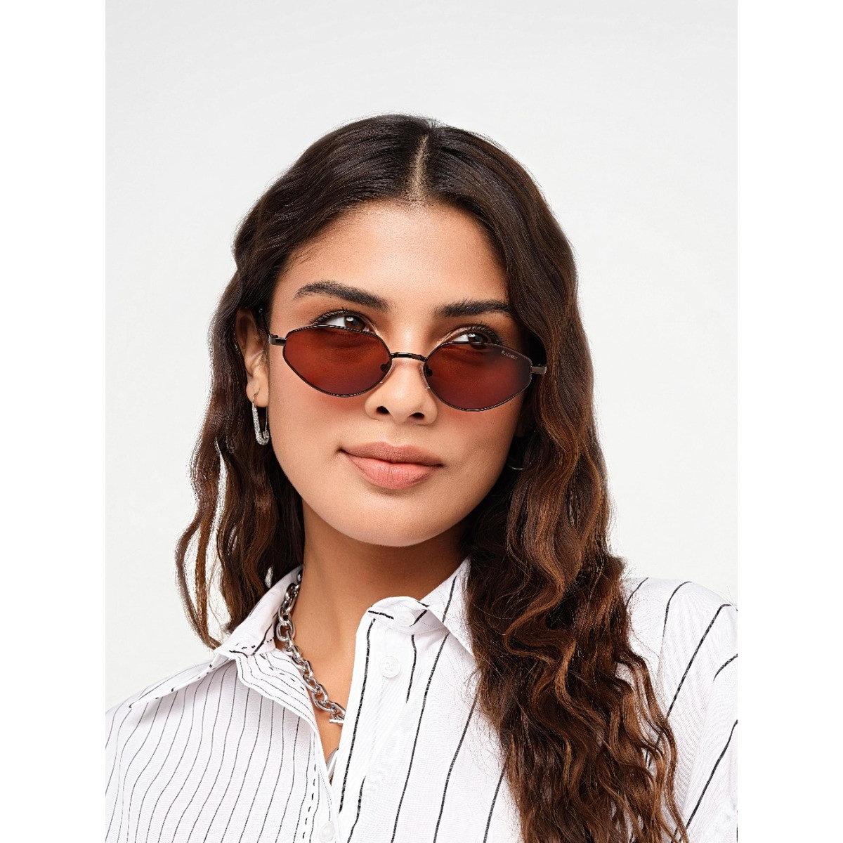 Styli Women Hush-Hush Geometric Sunglasses-women-sunglasses-image-6