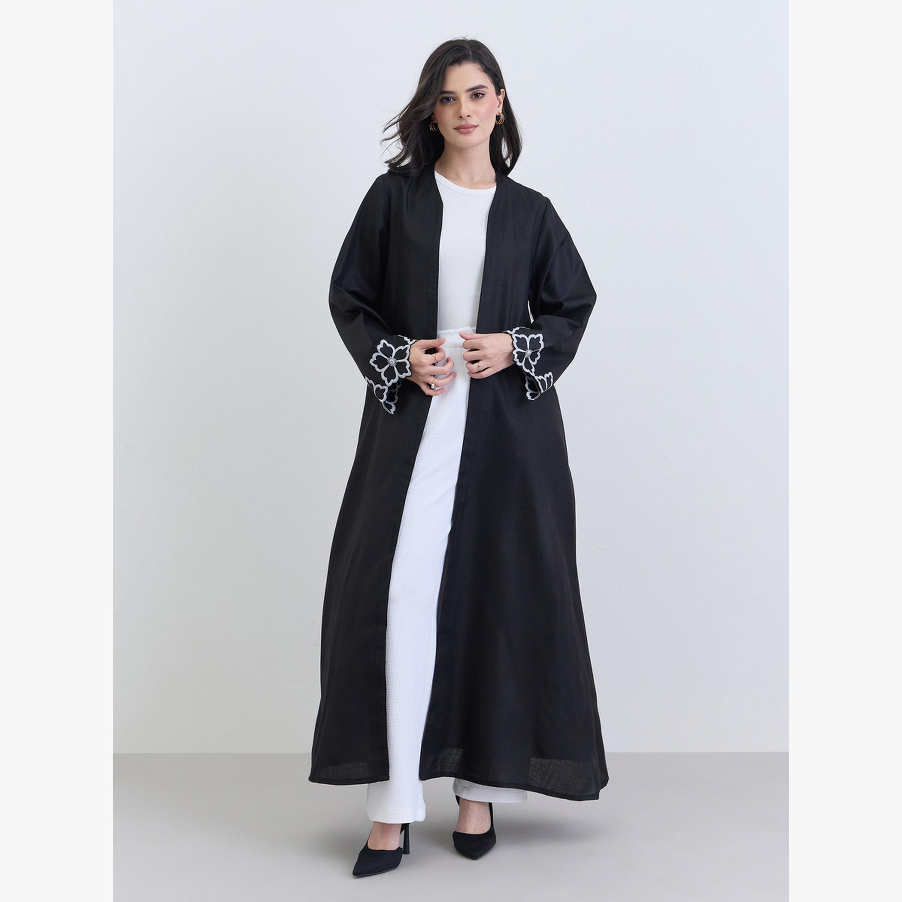 أميرة x ستايلي عباية مفتوحة بأكمام مطرزة-women-arabicclothing-abayas-image-1