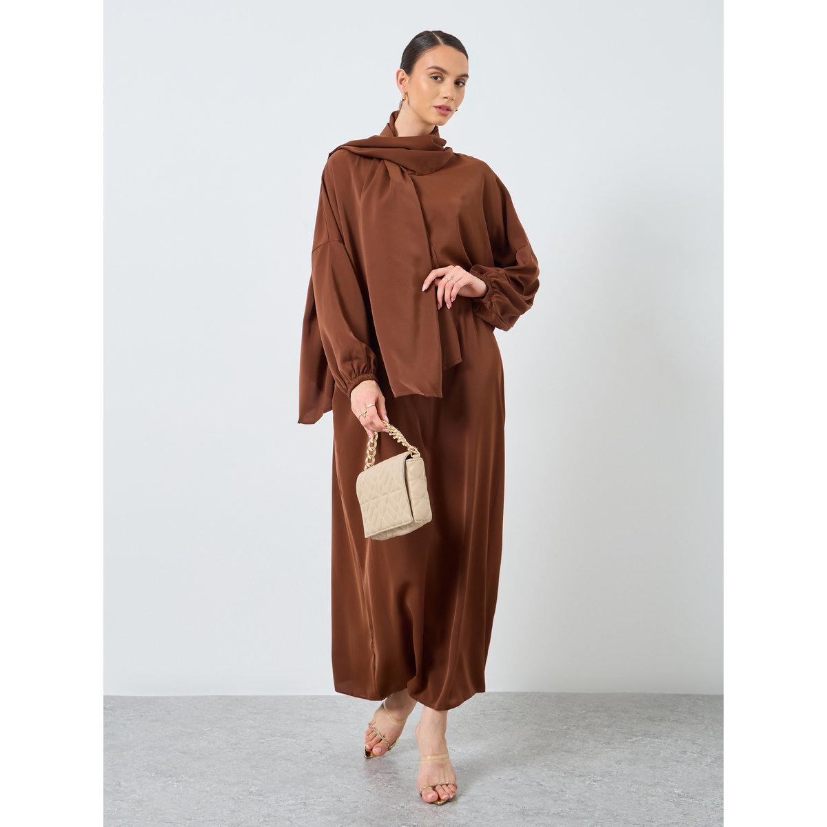 عباية بأكمام طويلة وغطاء رأس مع جيوب-women-arabicclothing-abayas-image-1