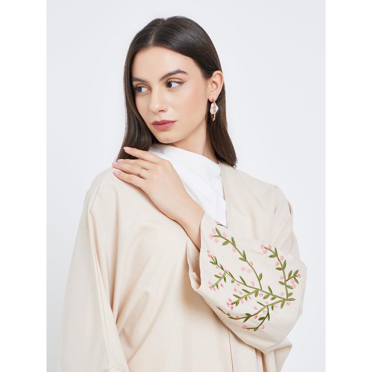 عباية مفتوحة بتفاصيل مُطرزة-women-arabicclothing-abayas-image-4