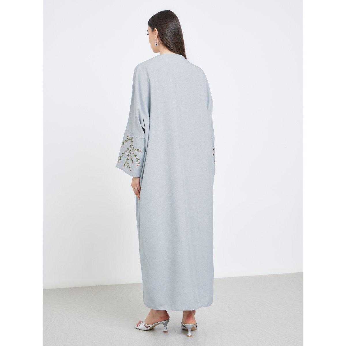 عباية مفتوحة بتفاصيل مُطرزة-women-arabicclothing-abayas-image-4