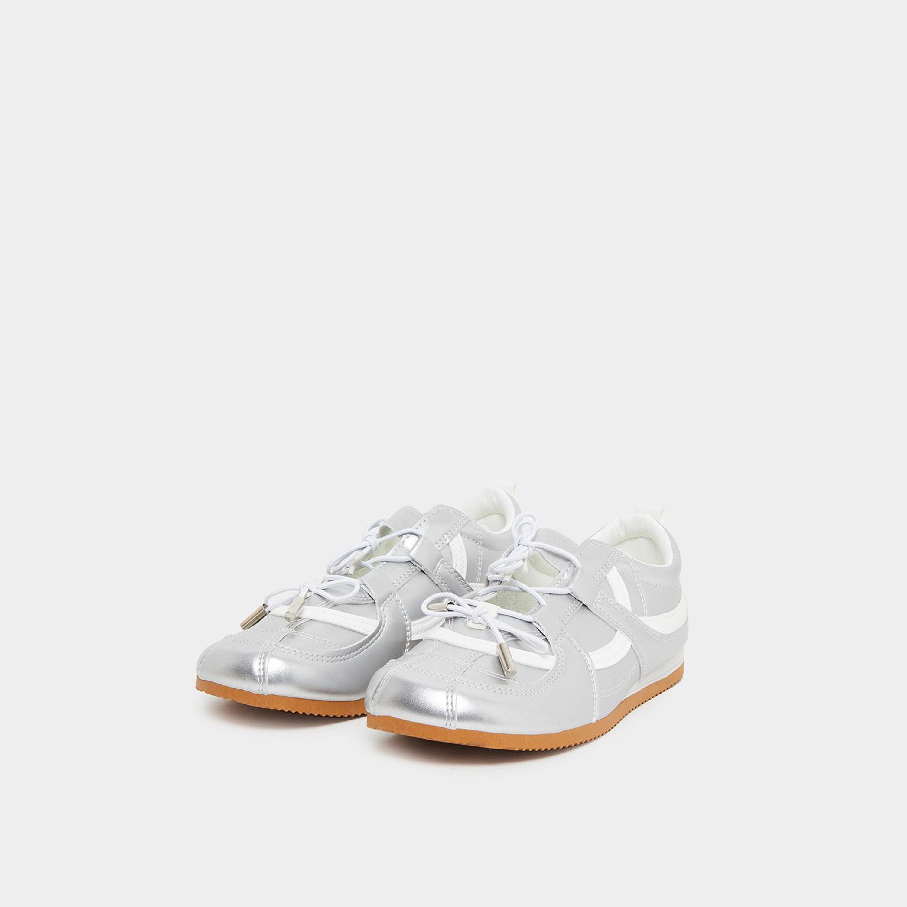 ستايلي - حذاء رياضي فضي معدني برباط-women-shoes-sneakers-image-1