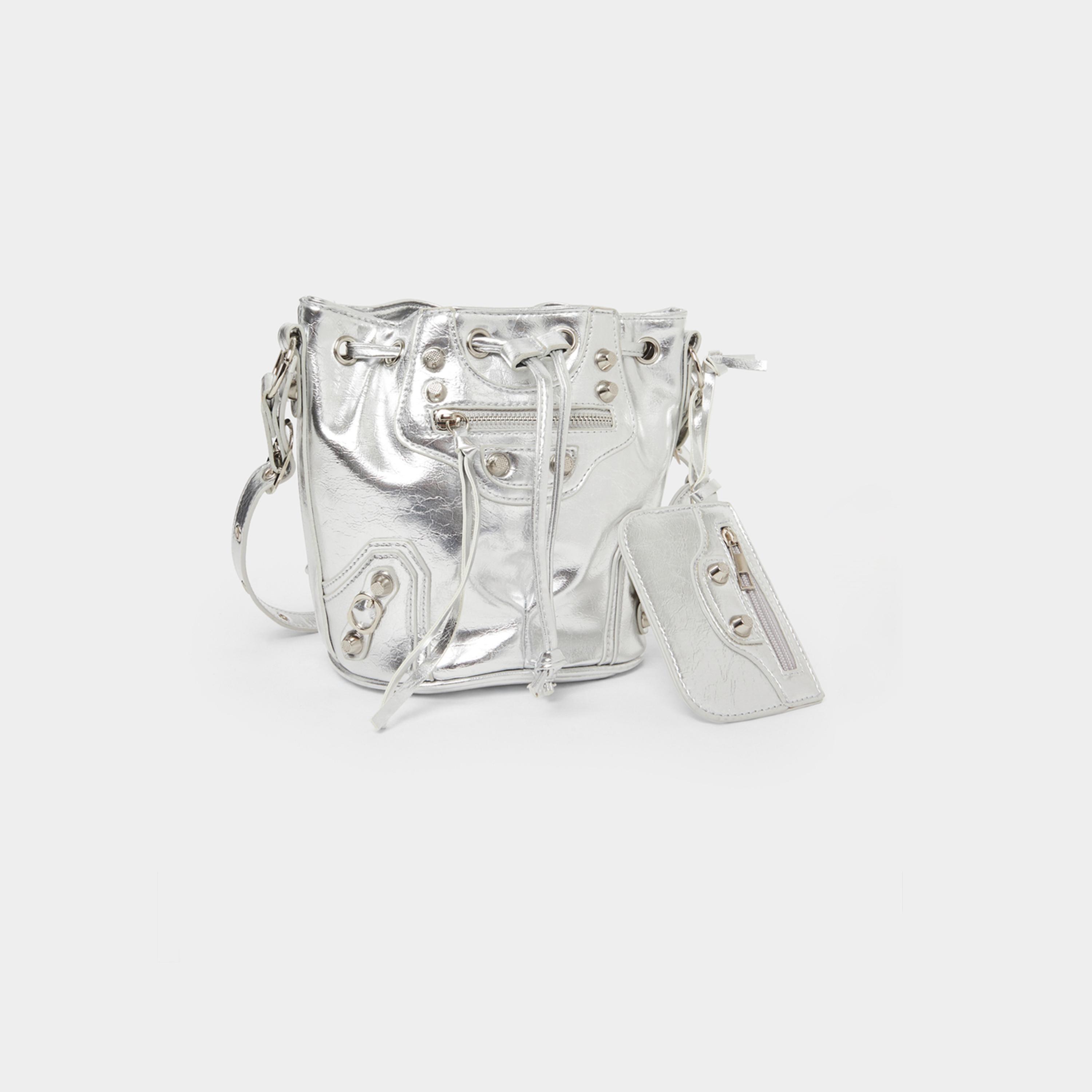 ستايلي - شنطة دلو مرصعة بالمعدن برباط-women-bagsandwallets-handbags-image-1