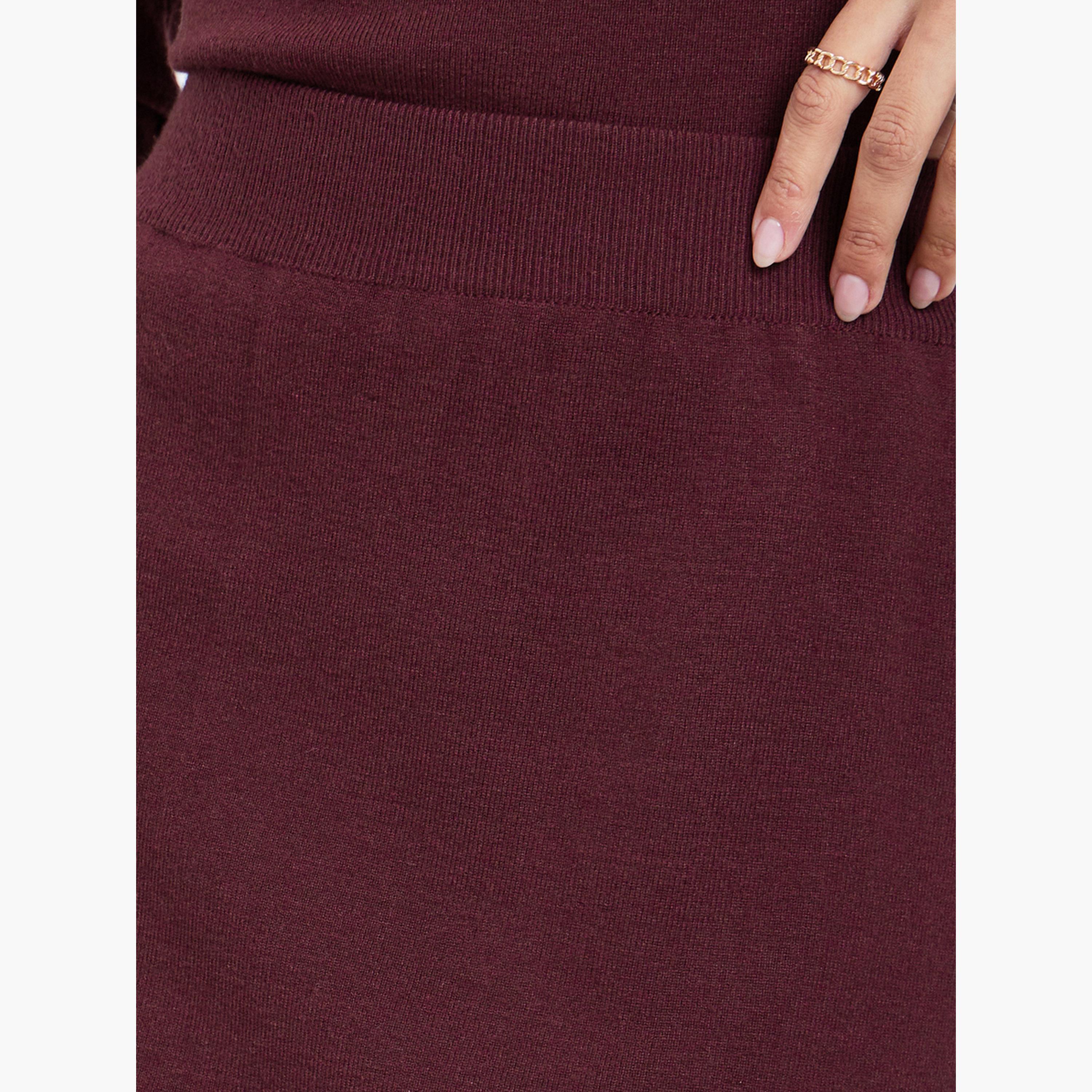 ستايلي - تنورة ماكسي سادة من الصوف على شكل حرف A بلون برغندي-women-clothing-bottoms-skirts-image-3
