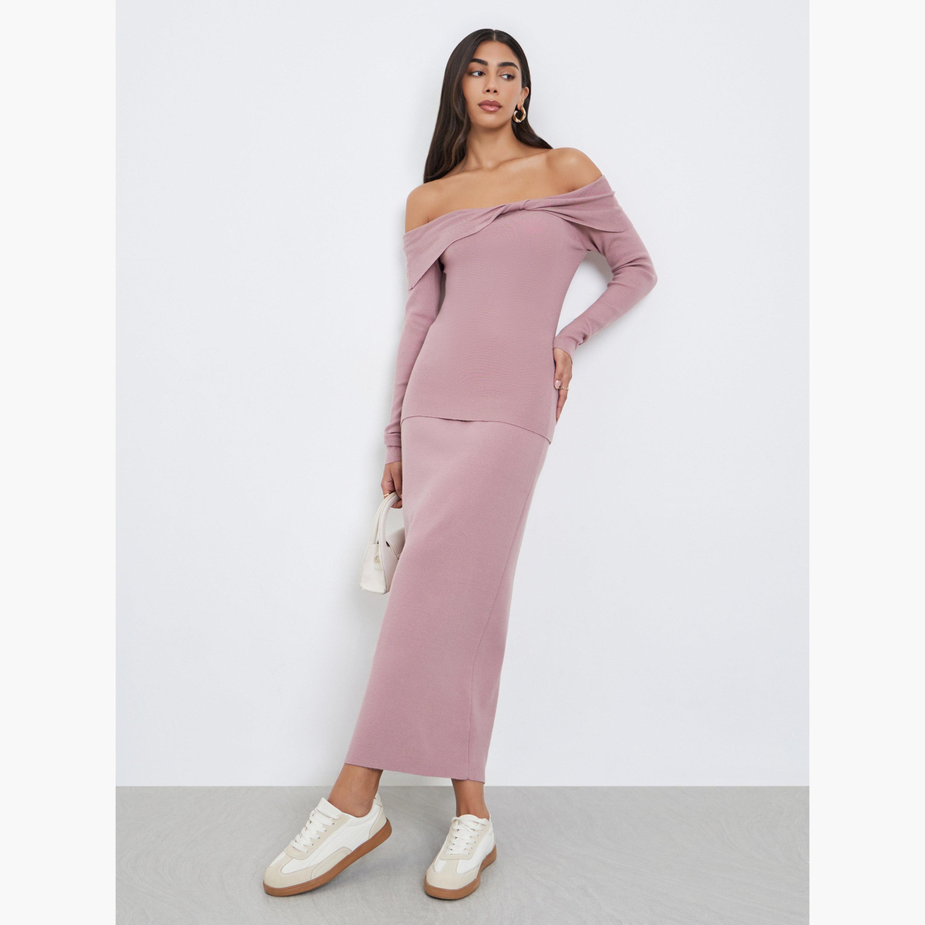 ستايلي - بلوزة وردية سادة محبوكة بدون أكتاف مع تفاصيل ملتوية-women-clothing-tshirts-image-2