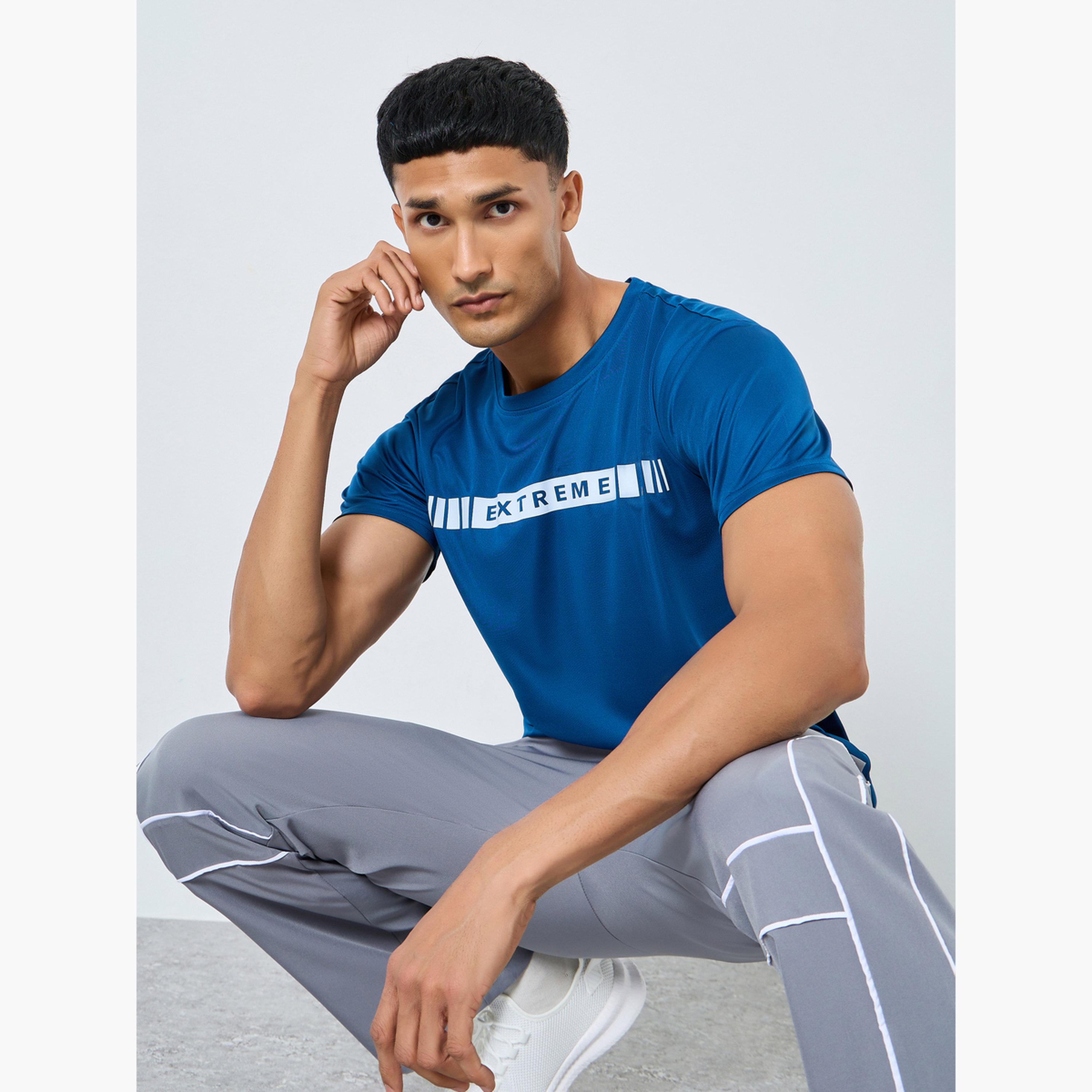 Styli Regular Fit Stripe Print Athleisure T-Shirt-men-clothing-sportswearandactivewear-tshirtsandpolos-image-2