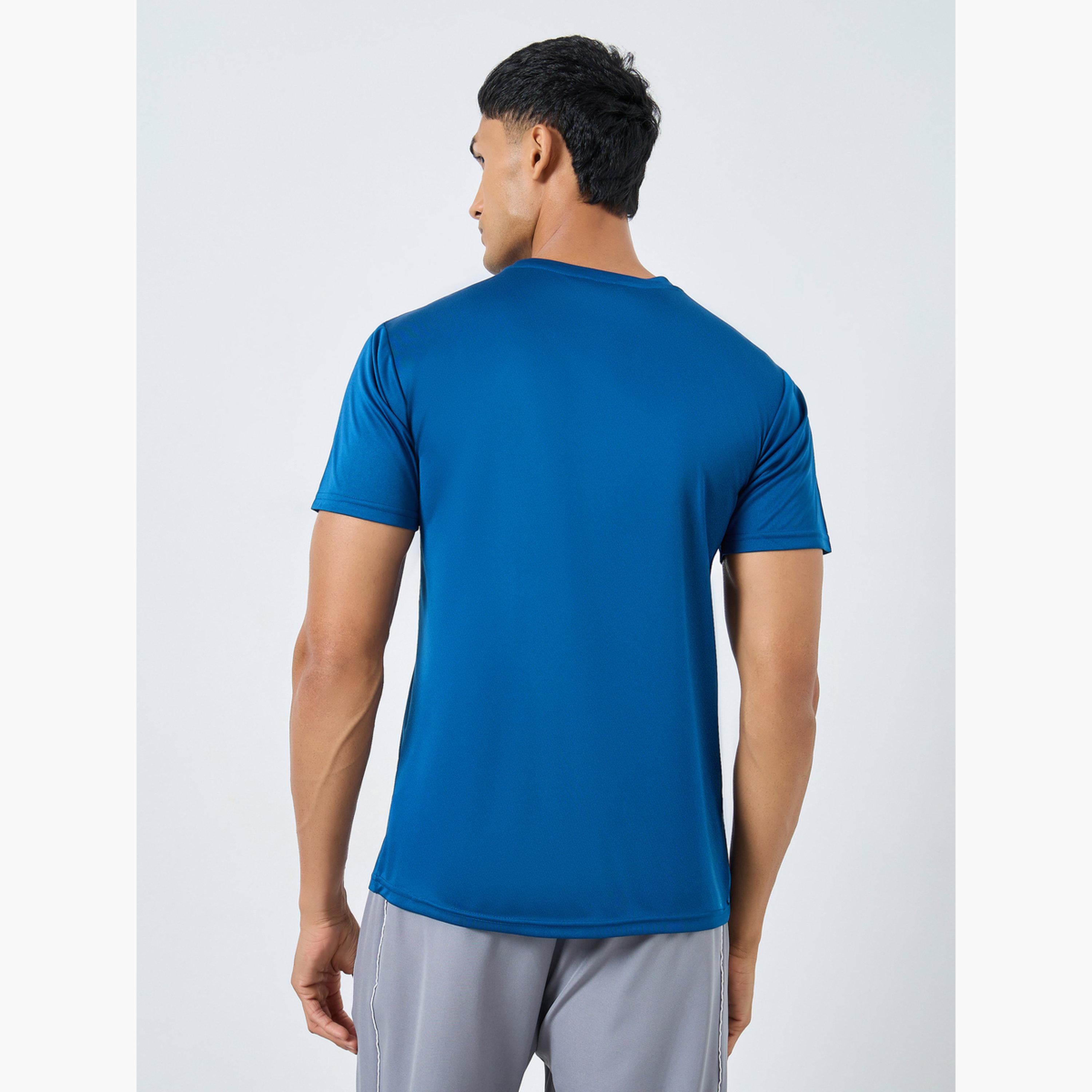 Styli Regular Fit Stripe Print Athleisure T-Shirt-men-clothing-sportswearandactivewear-tshirtsandpolos-image-4