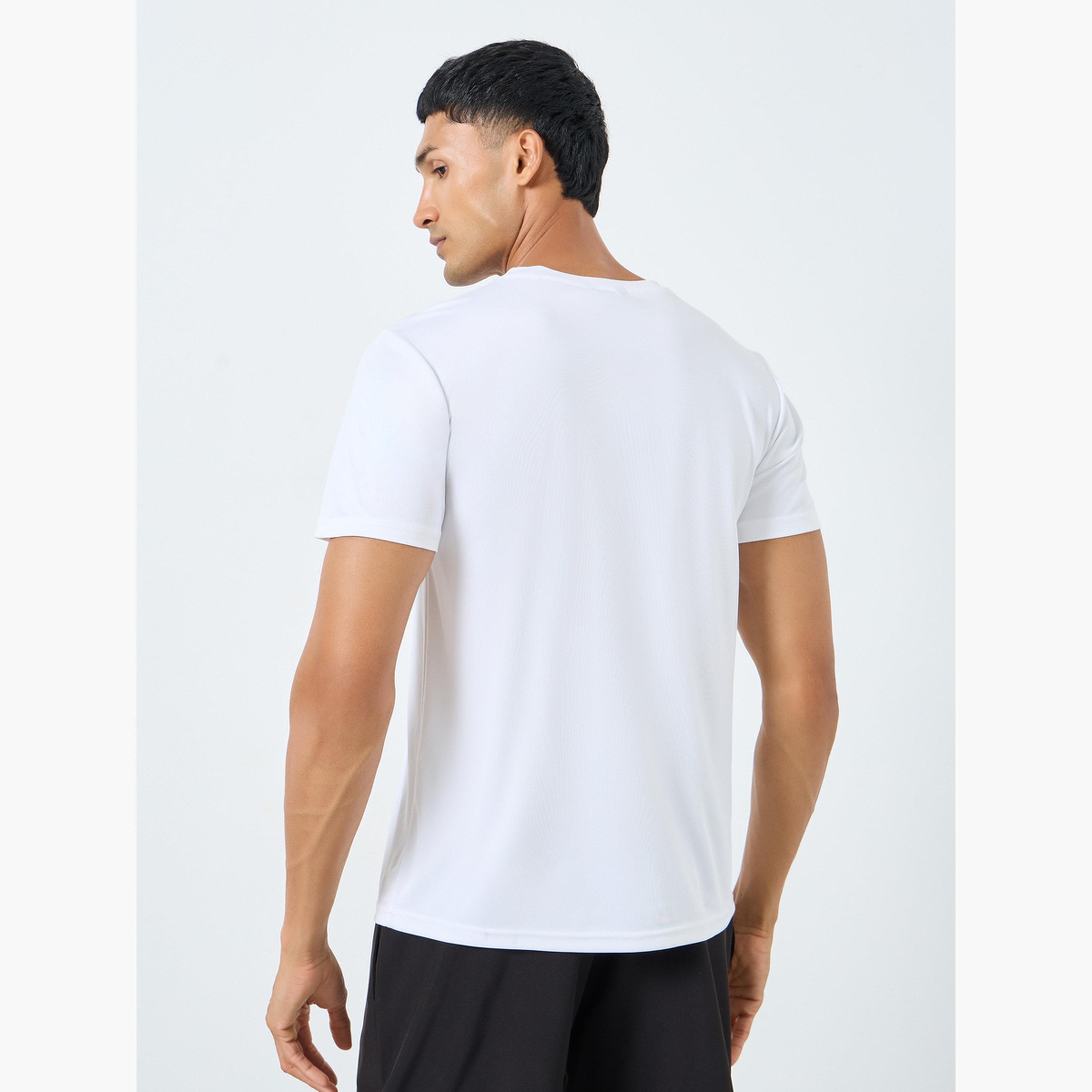 Styli Regular Fit Stripe Print Athleisure T-Shirt-men-clothing-sportswearandactivewear-tshirtsandpolos-image-4