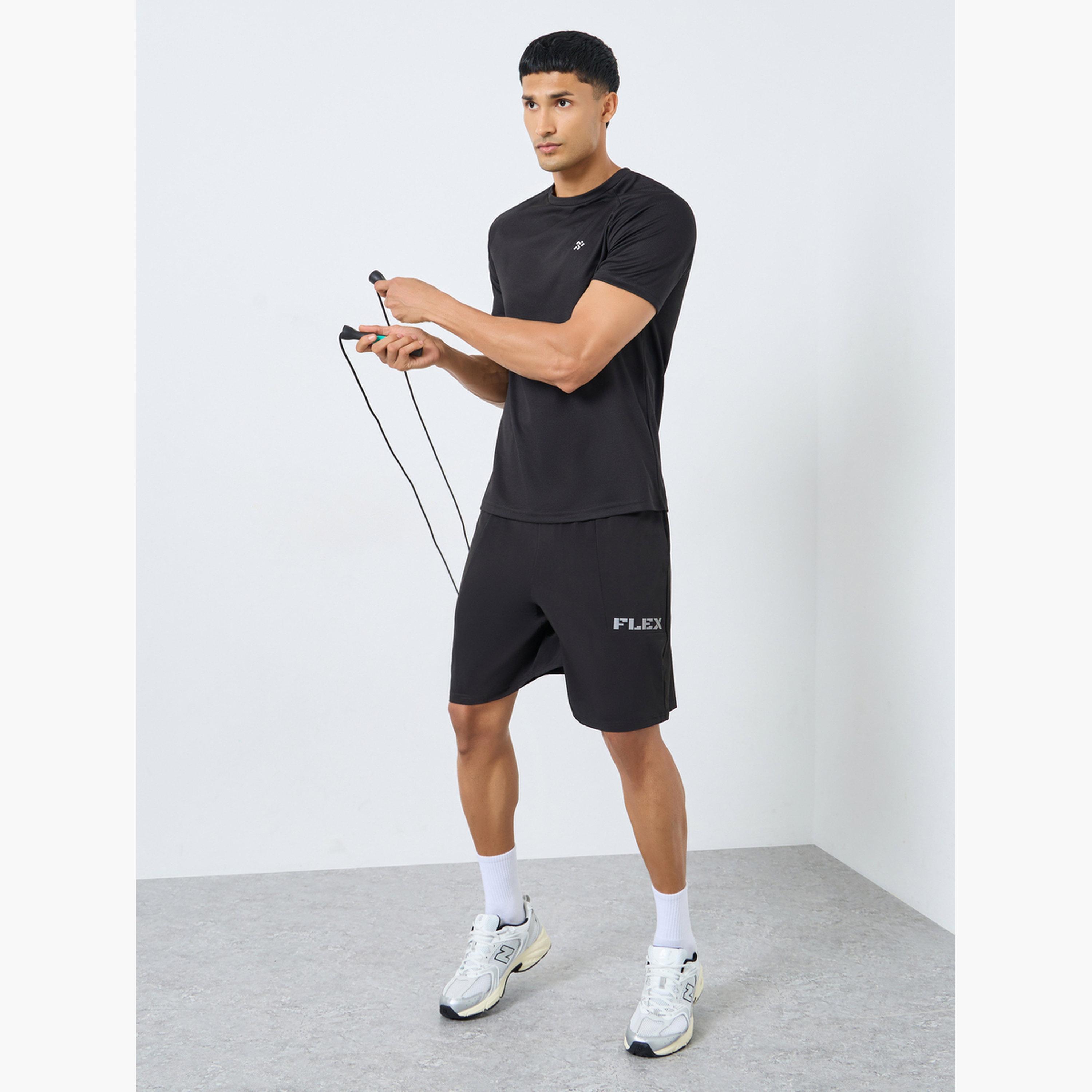 ستايلي - شورت رياضي مع تفاصيل مطبوعة للرجال-sports-men-clothing-bottoms-shorts-image-2