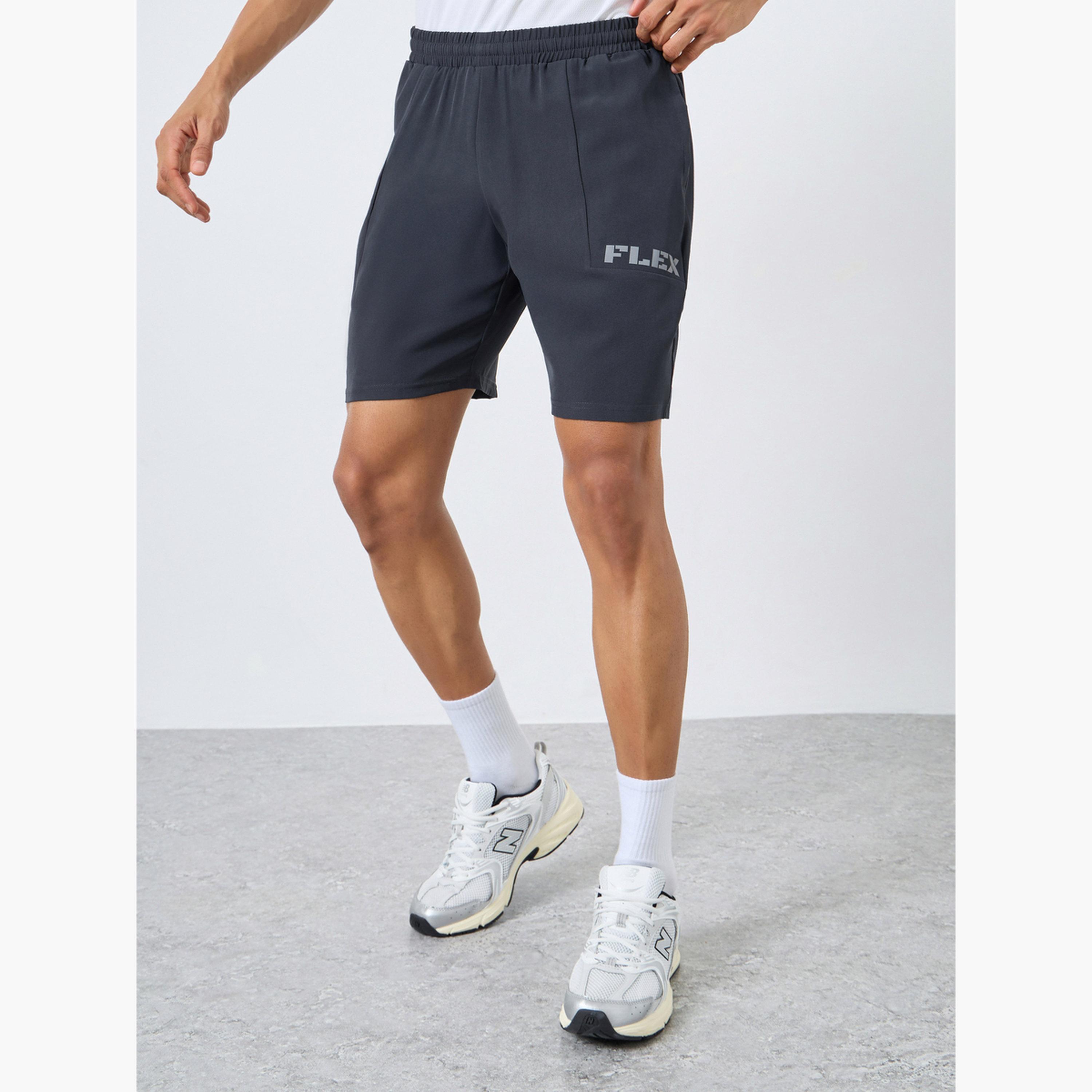 ستايلي - شورت رياضي مع تفاصيل مطبوعة للرجال-men-clothing-sportswearandactivewear-bottoms-shorts-image-1