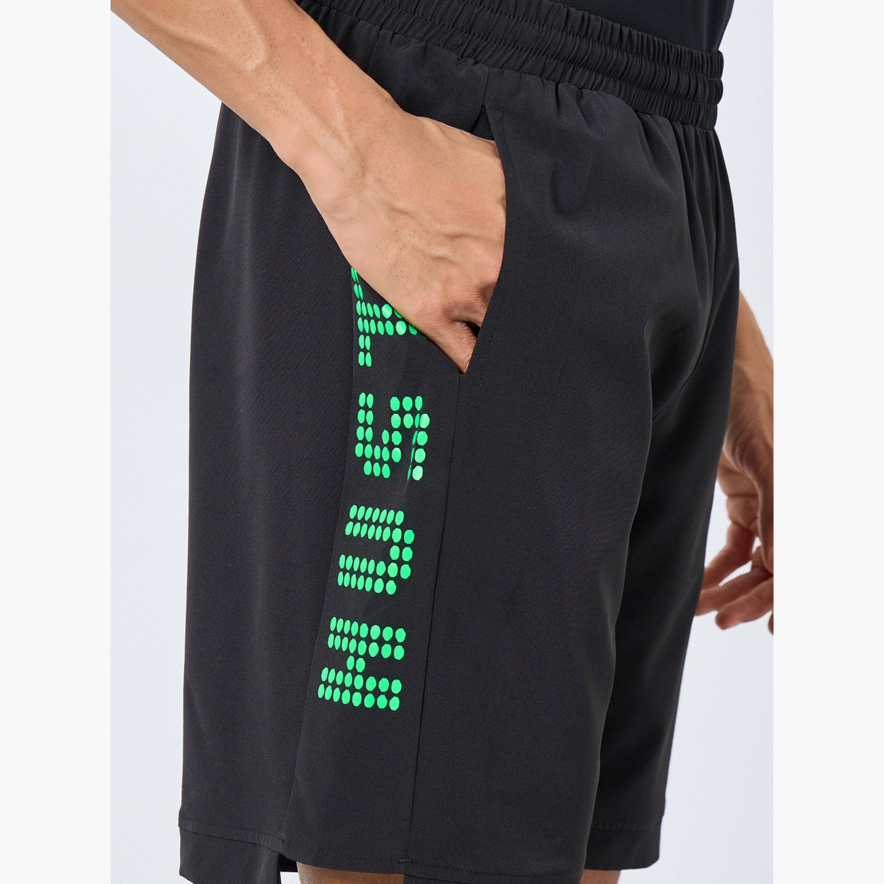 ستايلي - شورت رياضي مع تفاصيل مطبوعة للرجال-sports-men-clothing-bottoms-shorts-image-3