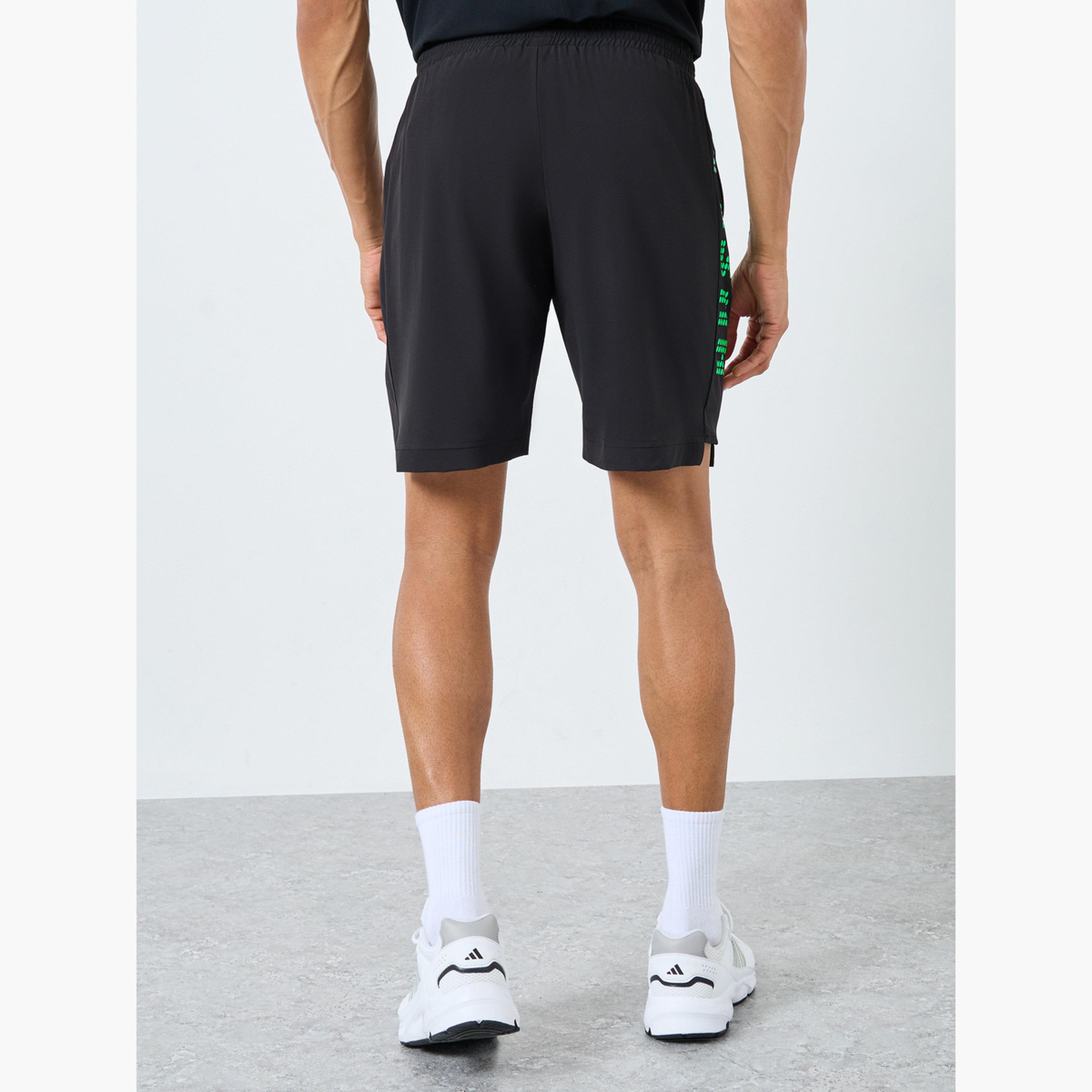 ستايلي - شورت رياضي مع تفاصيل مطبوعة للرجال-sports-men-clothing-bottoms-shorts-image-4