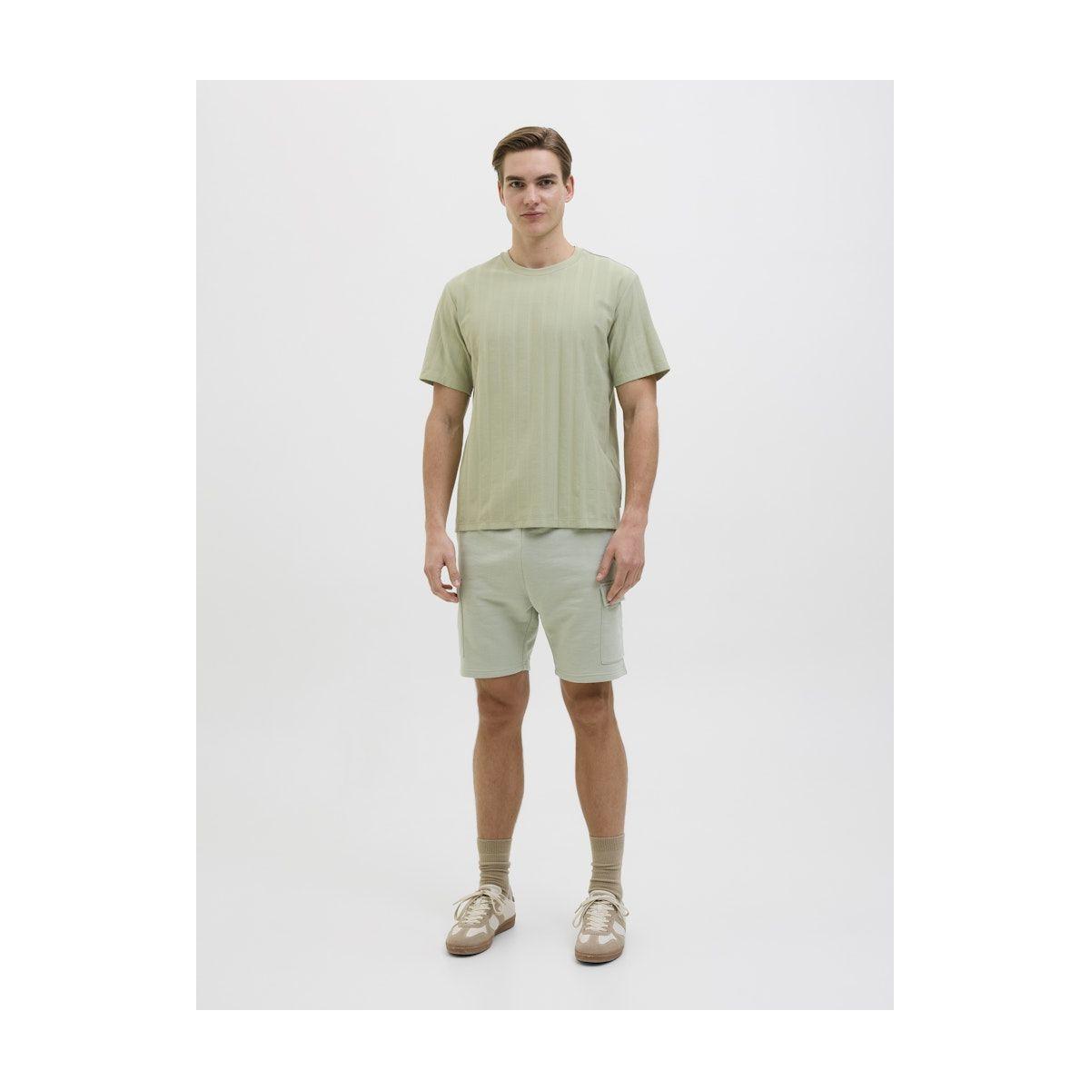 تيشيرت بأكمام قصيرة وياقة دائرية-men-clothing-tshirtsandpolos-tshirts-image-2