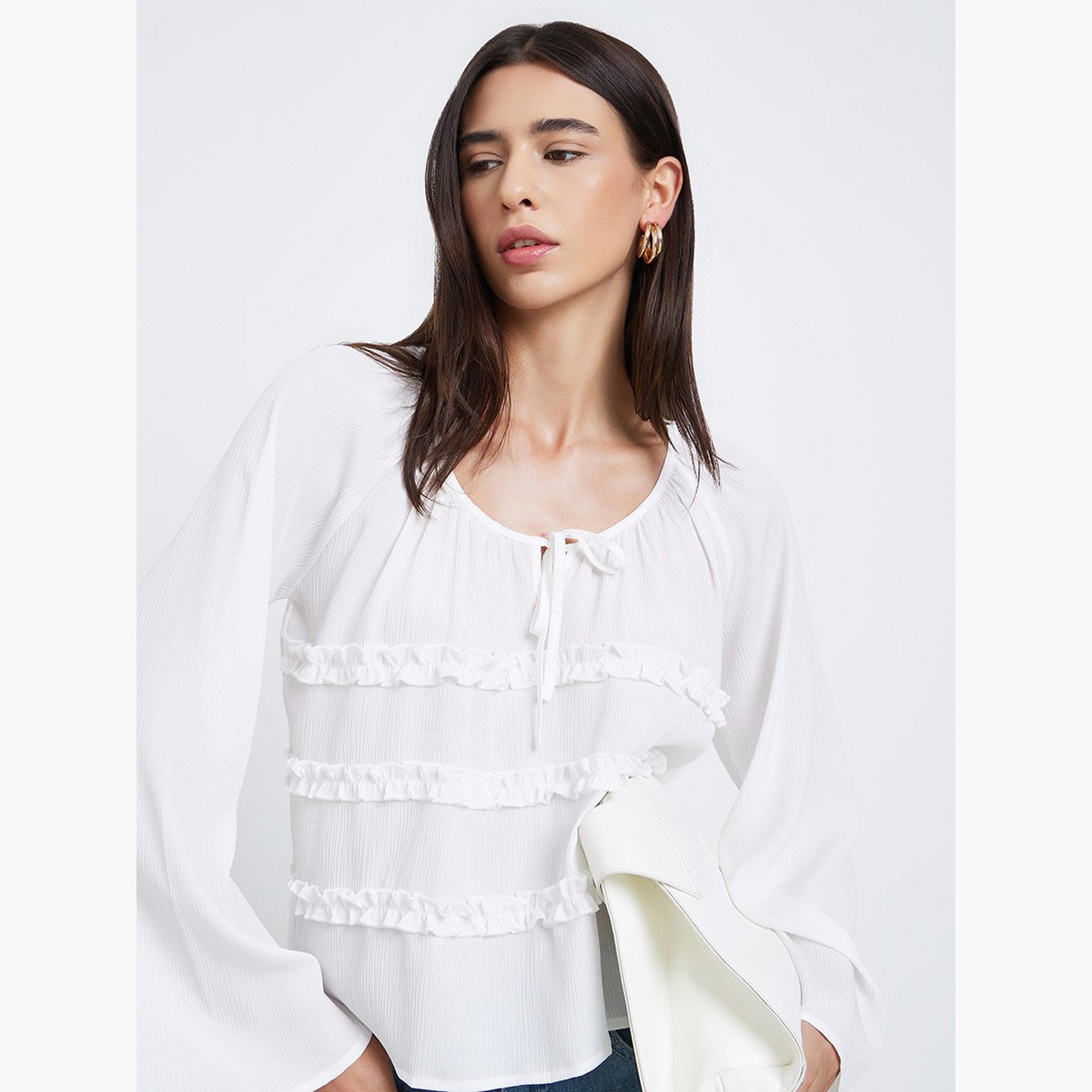 تيك تو - بلوزة بيضاء مكشكشة بأكمام جرس-women-clothing-shirtsandblouses-blouses-image-2