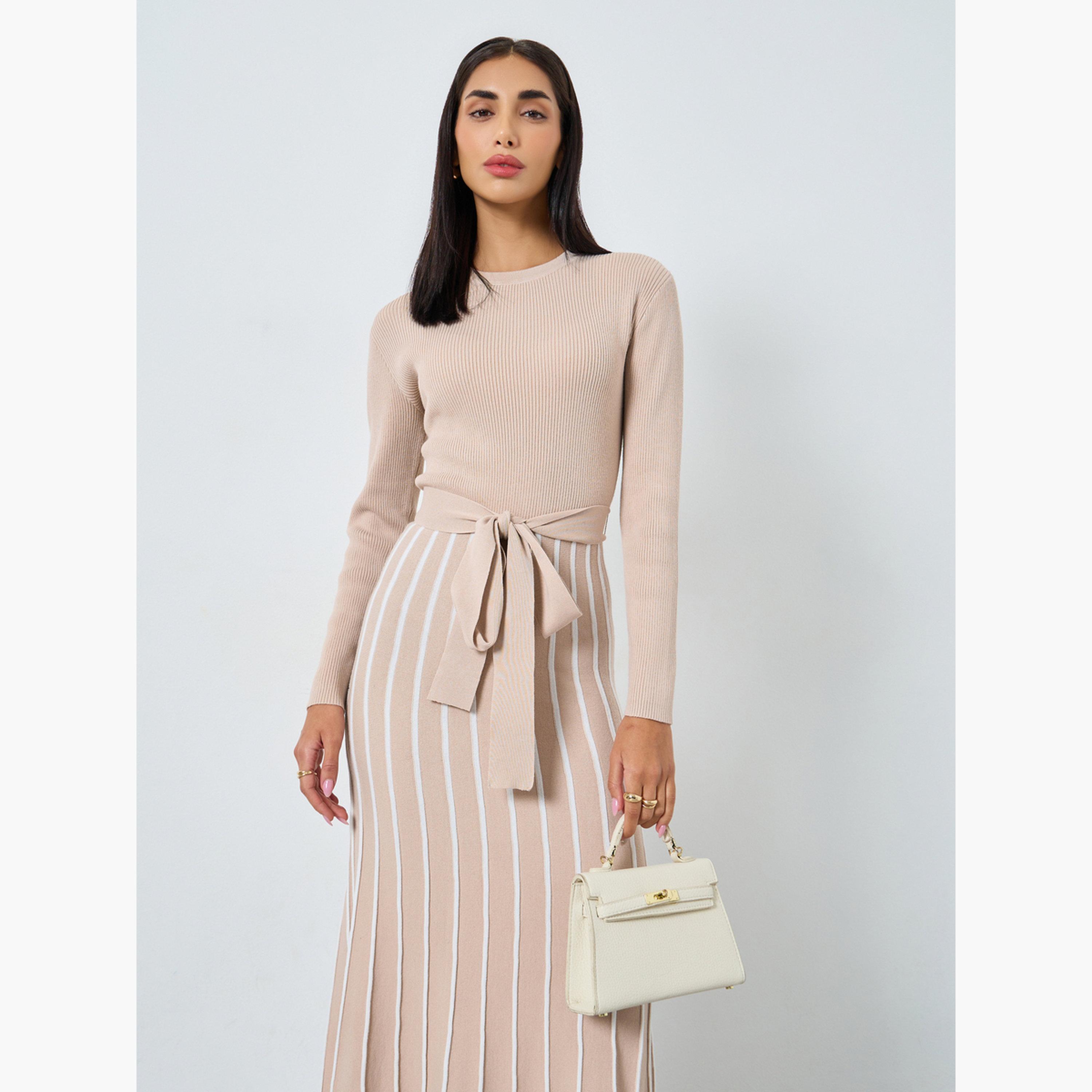ستايلي - فستان ماكسي مخطط بأكمام طويلة وتصميم A-women-clothing-dresses-image-2