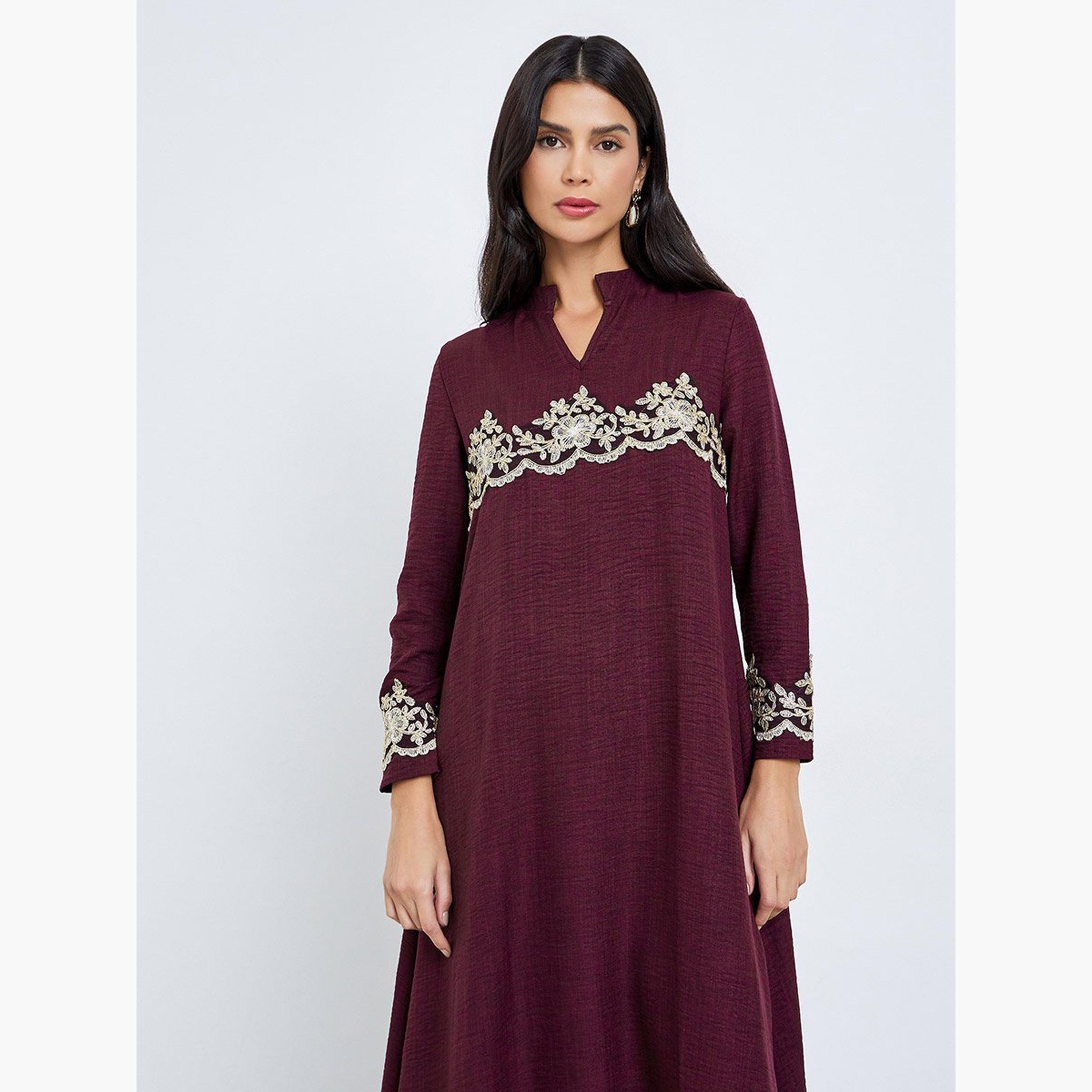 Amirah X Styli Burgundy Textured Lace Insert Jalabiya-women-arabicclothing-jalabiyas-image-2