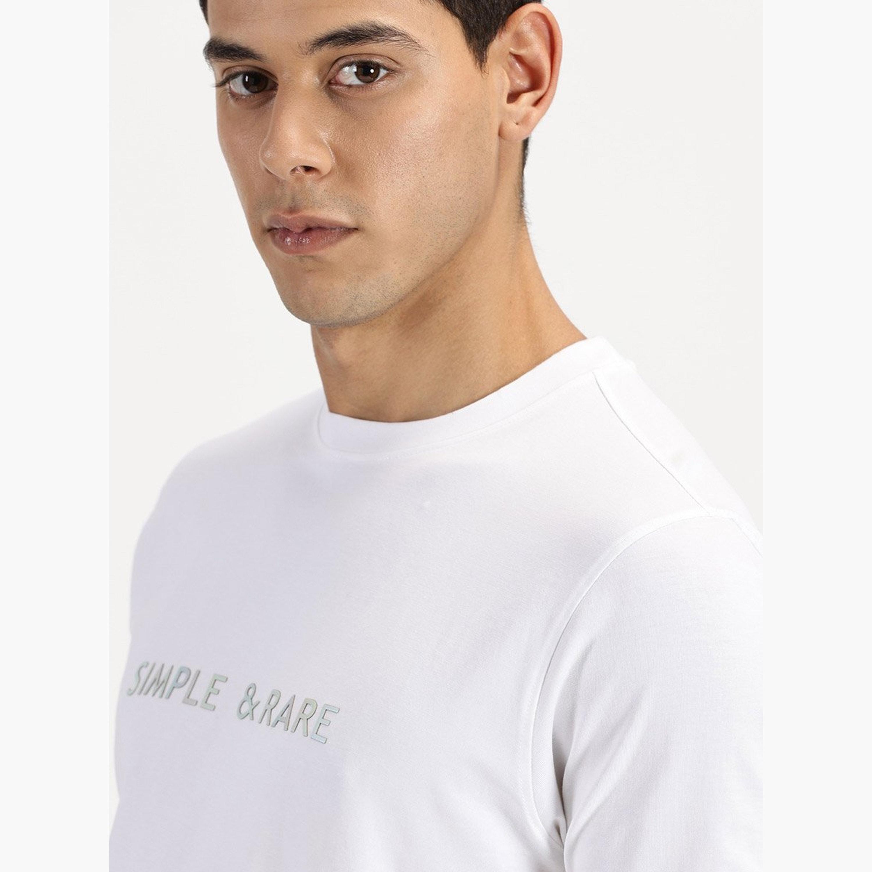 سيمبل اند رير × ستايلي - تي شيرت للرجال أبيض بأكمام قصيرة مطبوع عليه شعار-men-clothing-tshirtsandpolos-tshirts-image-3