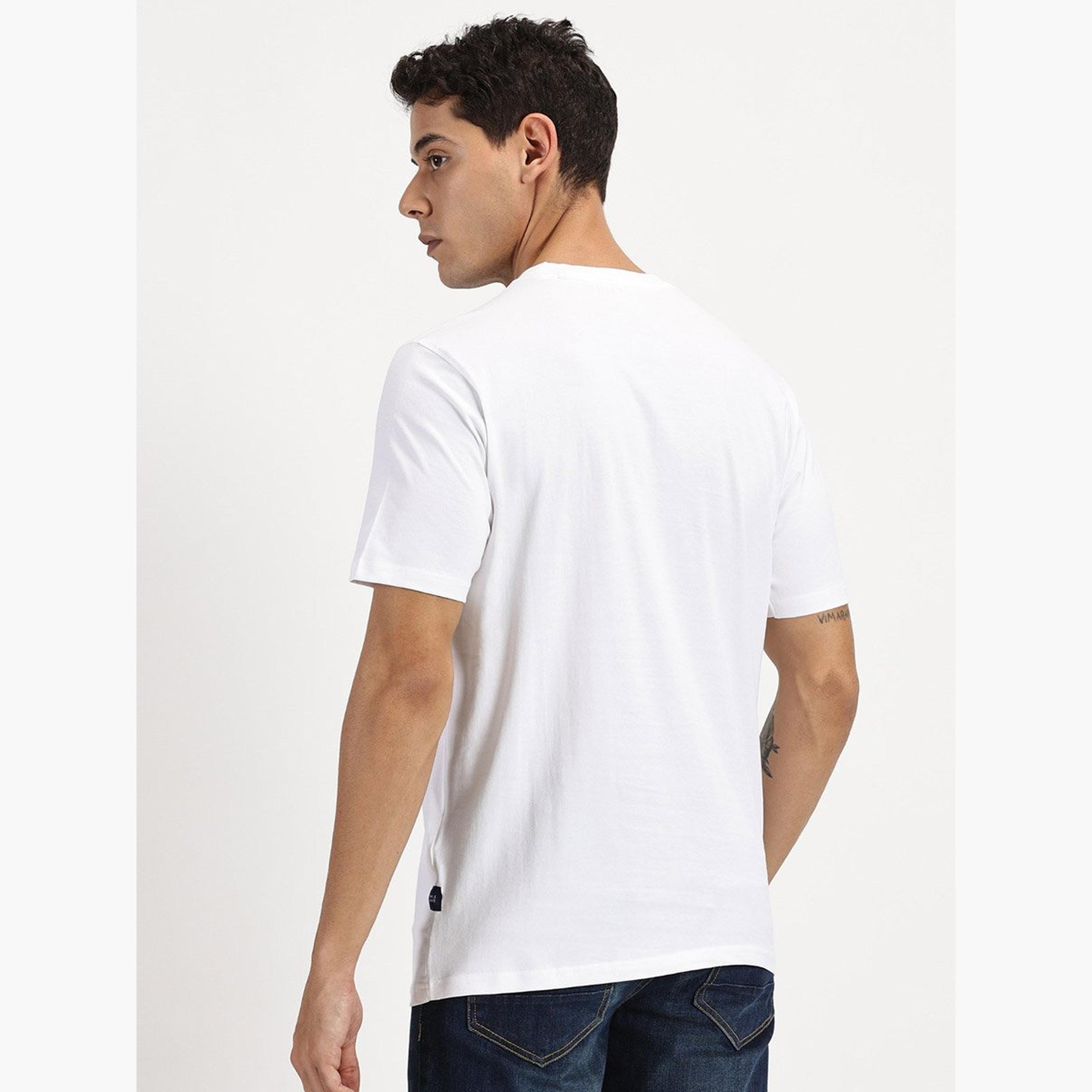 سيمبل اند رير × ستايلي - تي شيرت للرجال أبيض بأكمام قصيرة مطبوع عليه شعار-men-clothing-tshirtsandpolos-tshirts-image-5