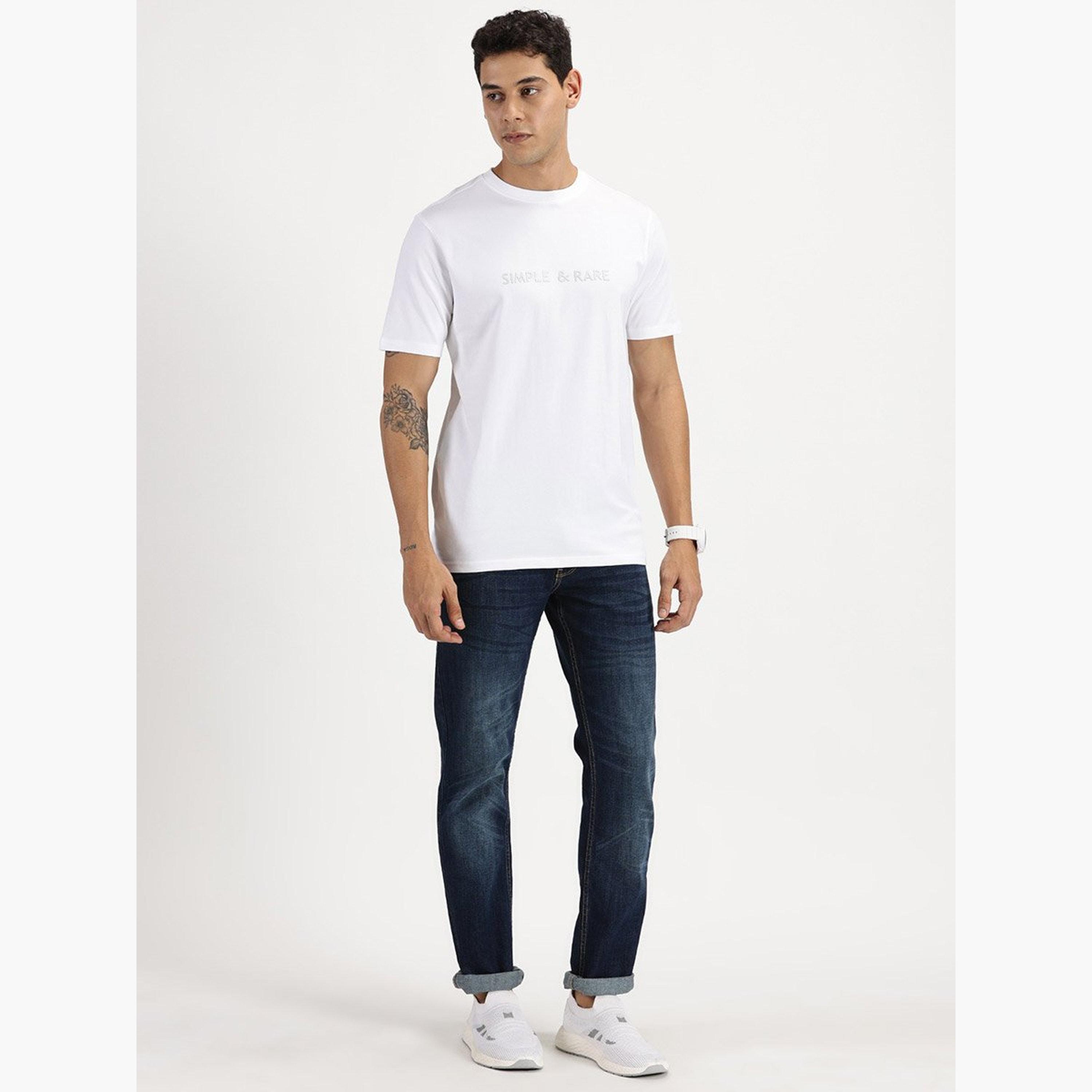 سيمبل اند رير × ستايلي - تي شيرت للرجال أبيض بأكمام قصيرة مطبوع عليه شعار-men-clothing-tshirtsandpolos-tshirts-image-6