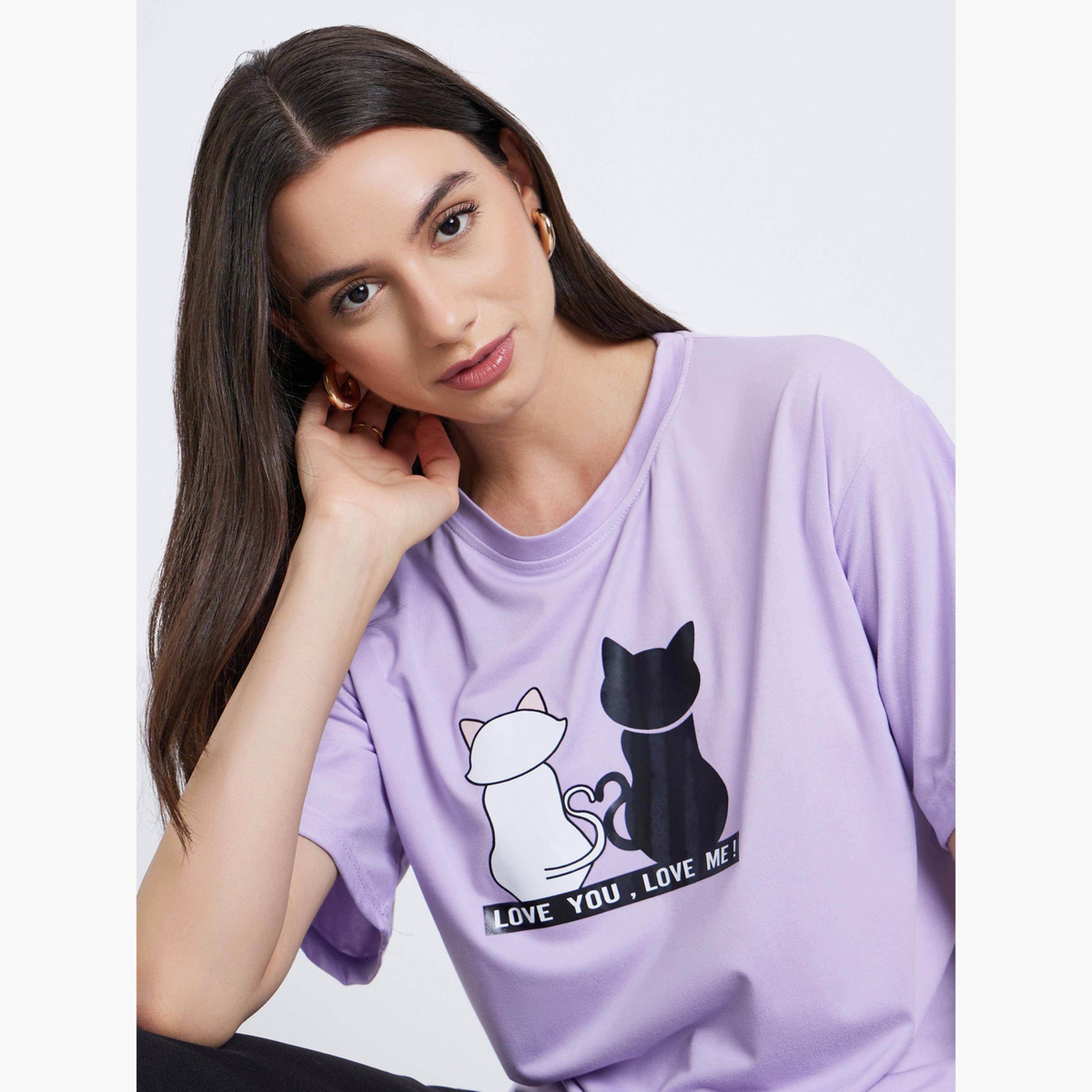 تيك تو - تي شيرت بقصّة عادية وطبعة جرافيكية لون أرجواني-women-clothing-tshirts-image-3