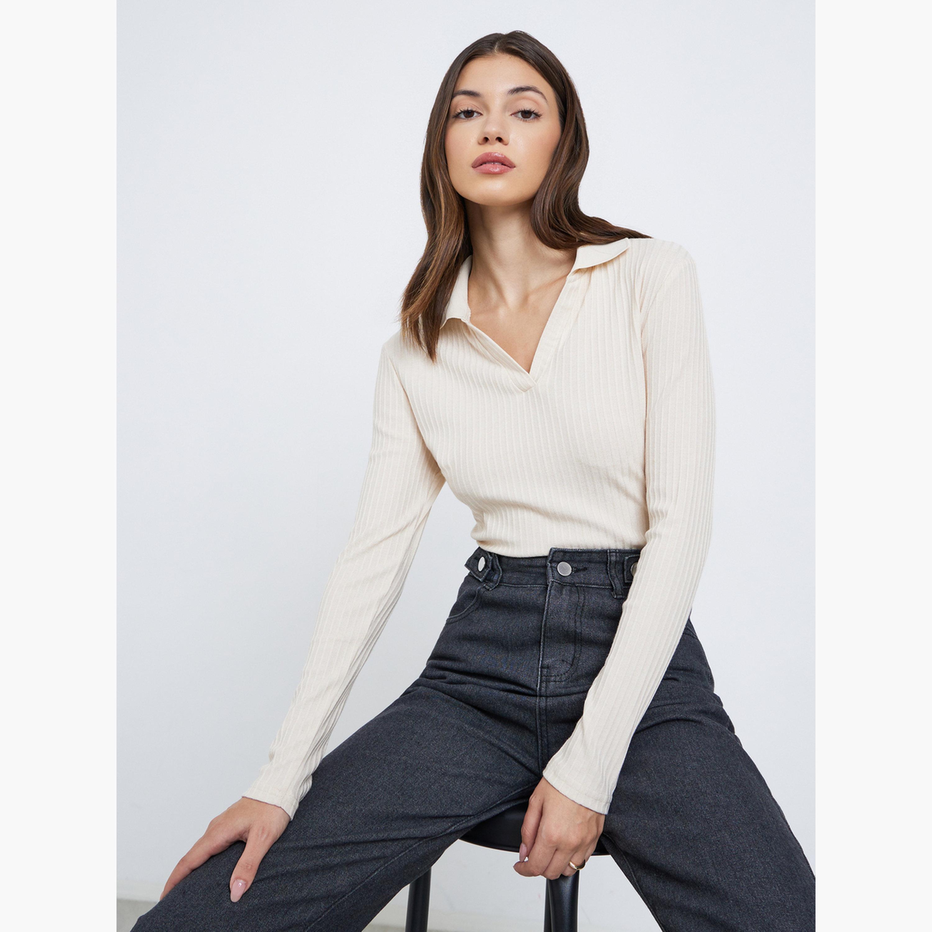 ستايلي - بلوزة محبوكة لون أوف وايت مع ياقة مفتوحة للنساء-women-clothing-tshirts-image-1