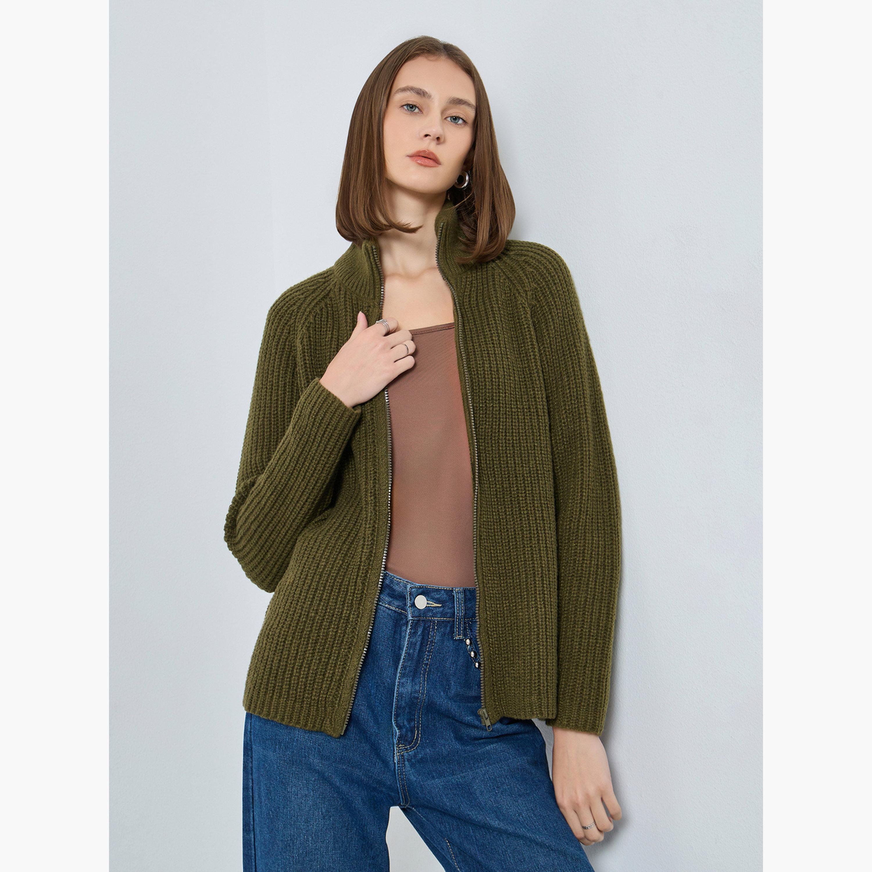 ستايلي - سترة زيتونية بقصّة عادية وسحّاب للنساء -women-winterwear-cardigansandjumpers-jumpers-image-3