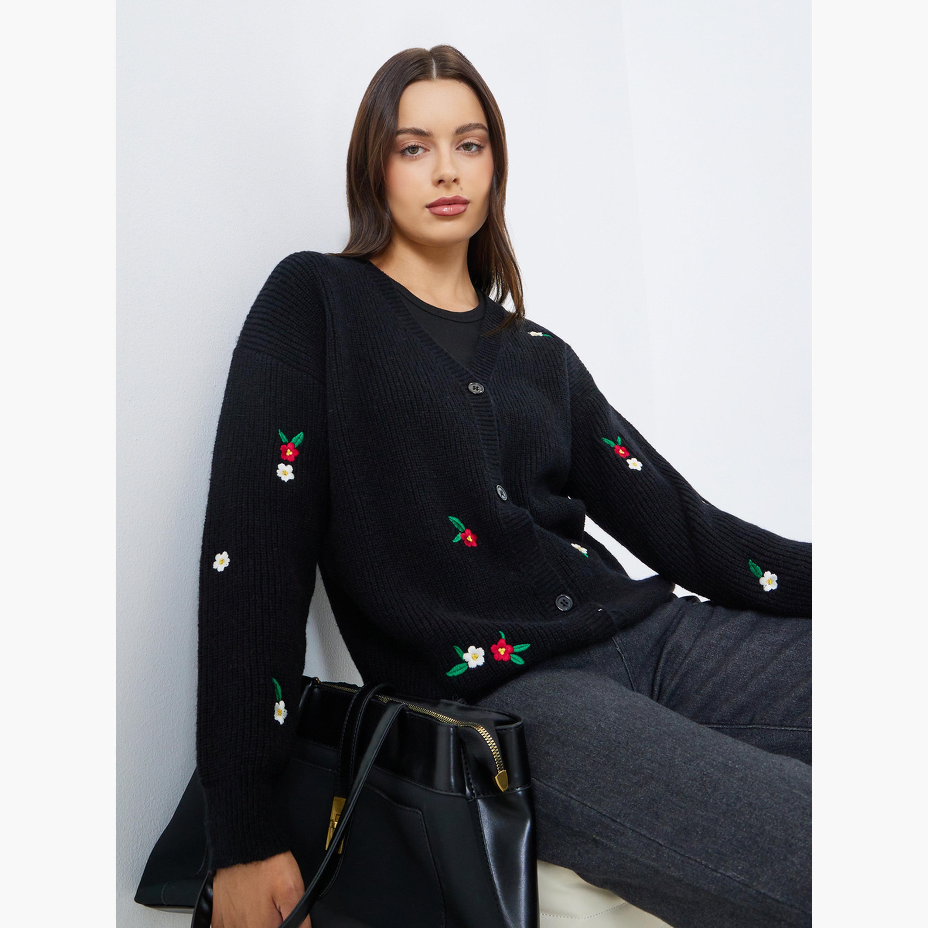 Styli Embroidered Regular Fit V-neck Long Sleeves Longline Women's Cardigan-women-winterwear-cardigansandjumpers-cardigans-image-3