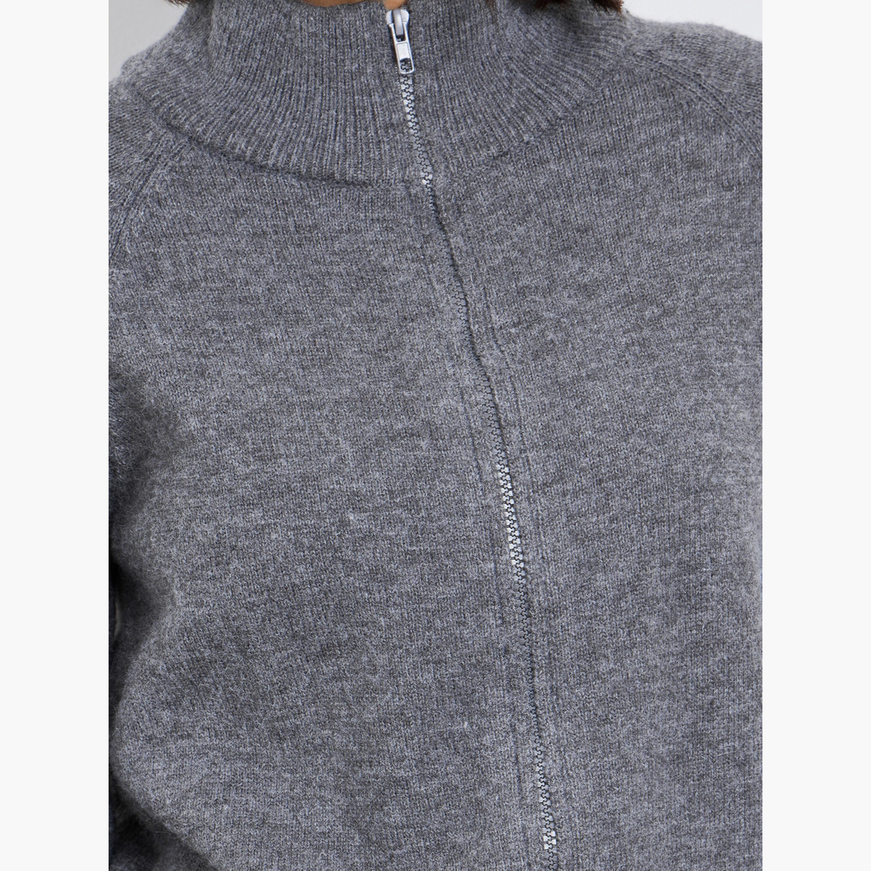 ستايلي - كارديغان محبوك رمادي فحمي بقصّة عادية للنساء -women-winterwear-cardigansandjumpers-cardigans-image-4
