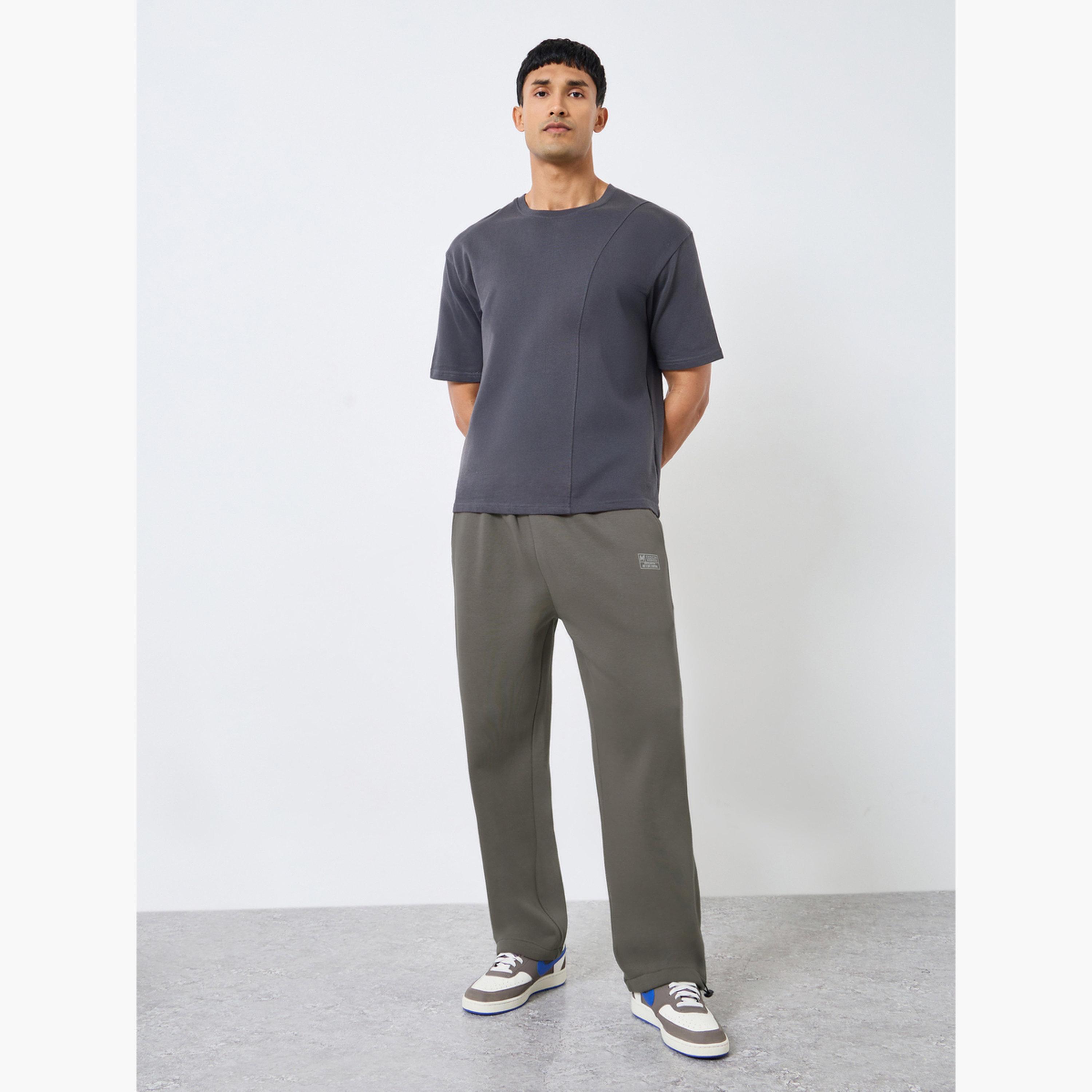 جوغر فليس بقصة مريحة-men-clothing-bottoms-joggers-image-2