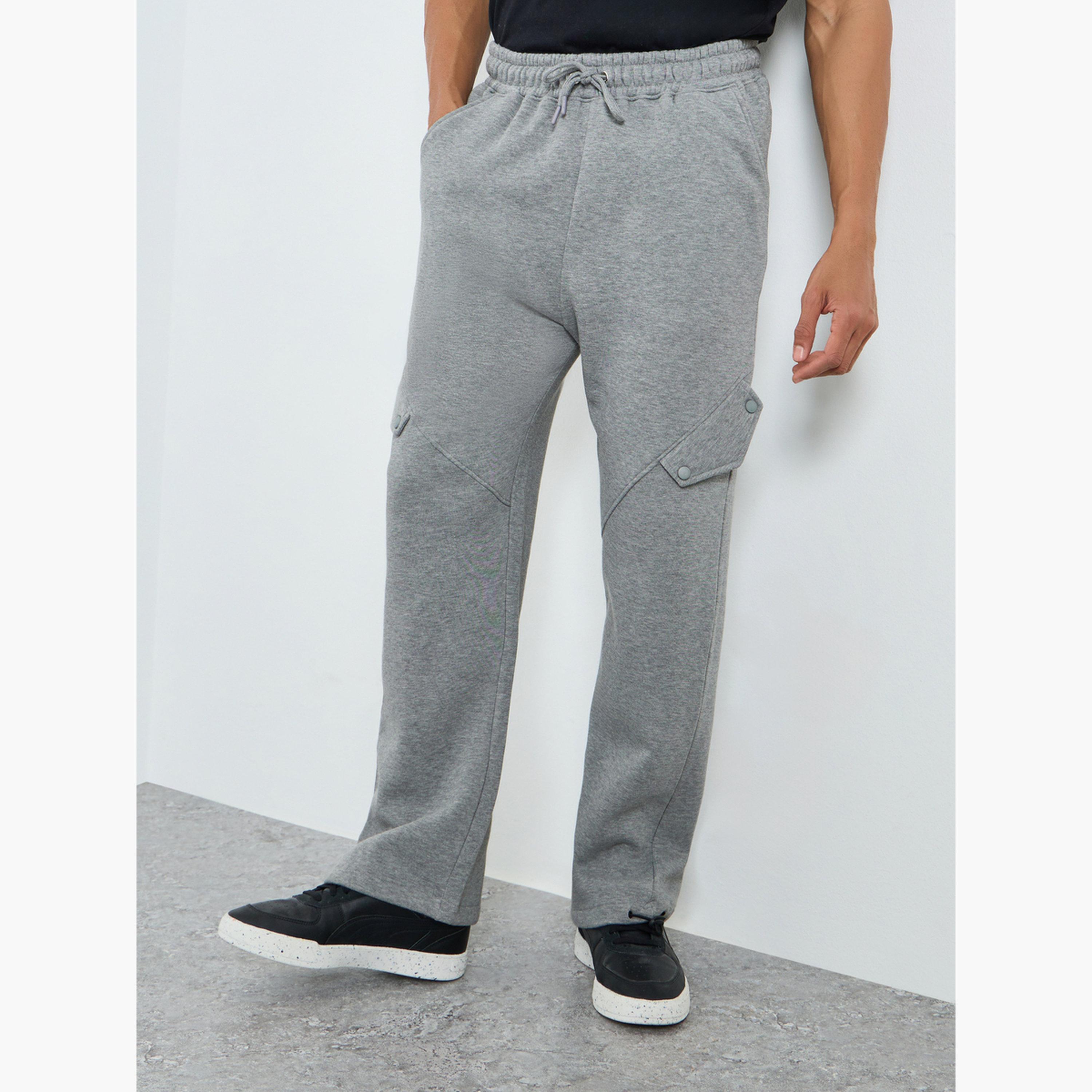 جوغر فليس بمقاس كبير وتفاصيل ألواح-men-clothing-bottoms-joggers-image-1