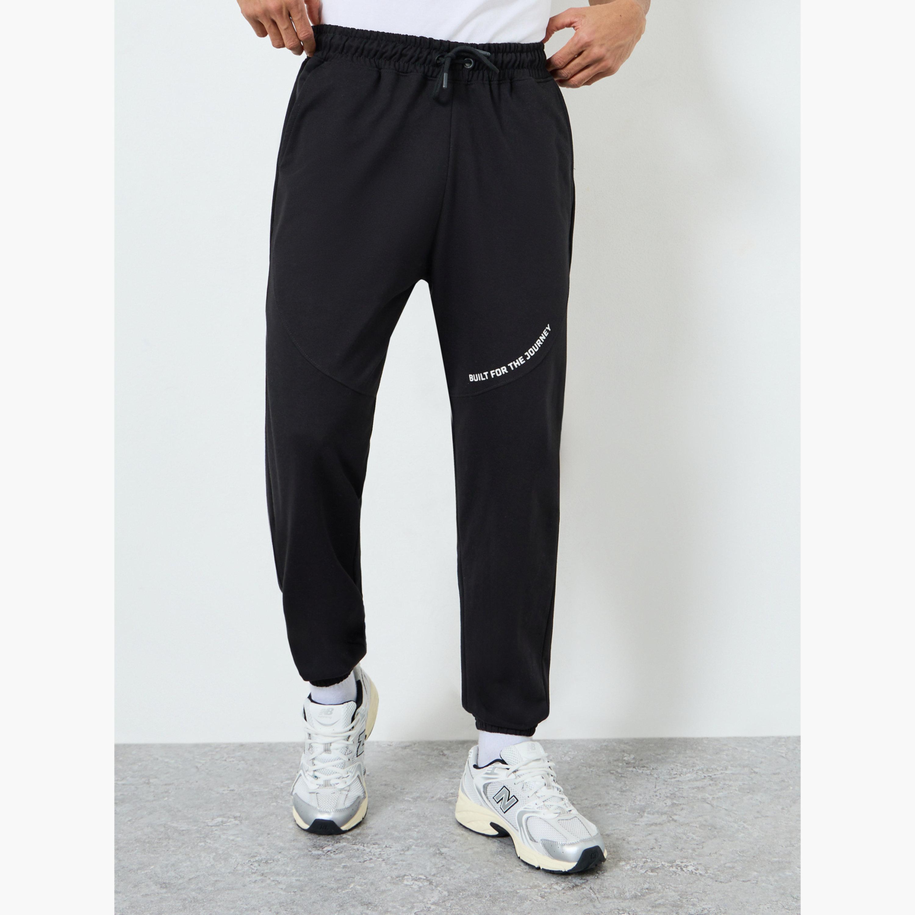 طقم قميص بأزرار وبنطلون-men-clothing-bottoms-joggers-image-1
