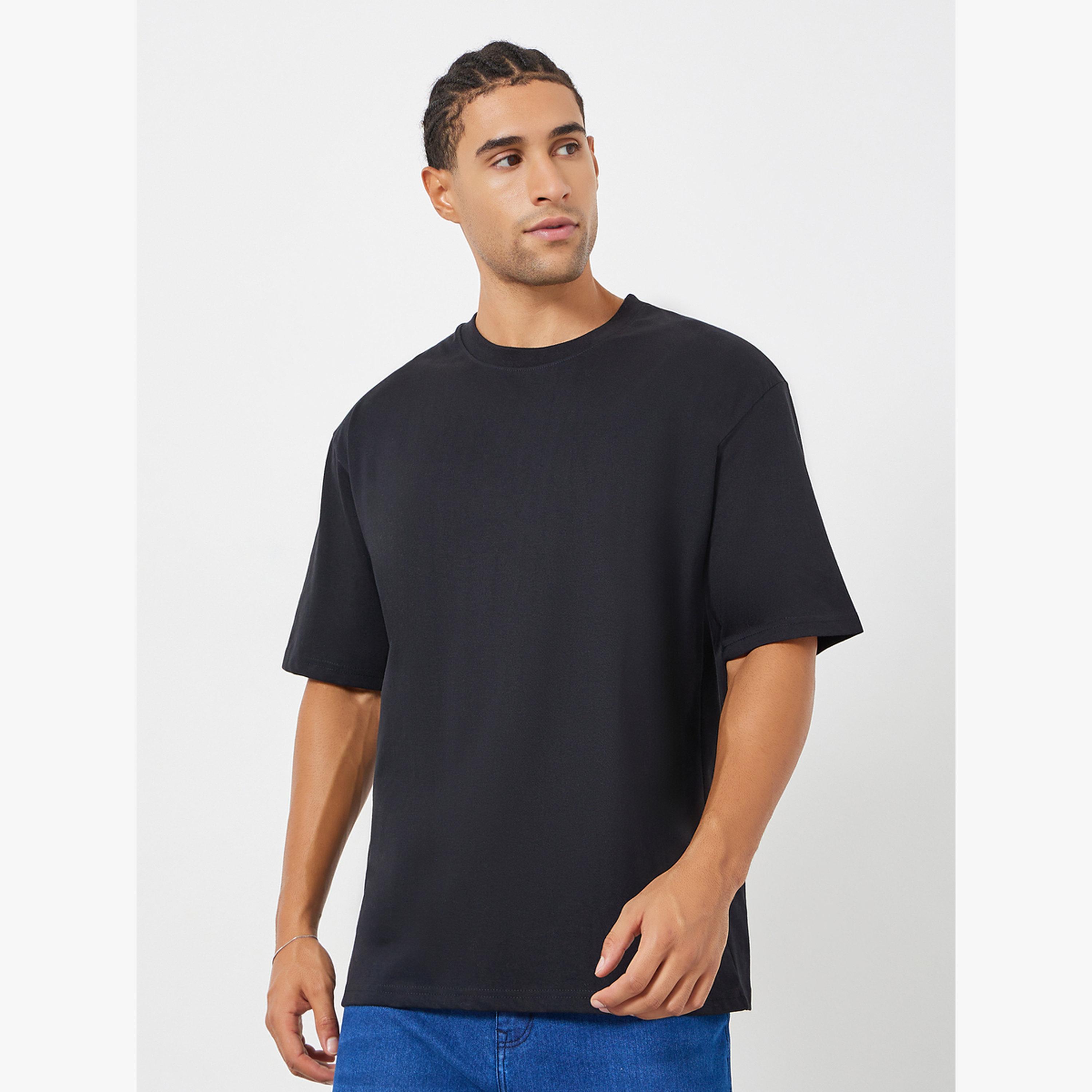 تيشيرت واسع بطبعة جرافيك وأكمام قصيرة-men-clothing-tshirtsandpolos-tshirts-image-1